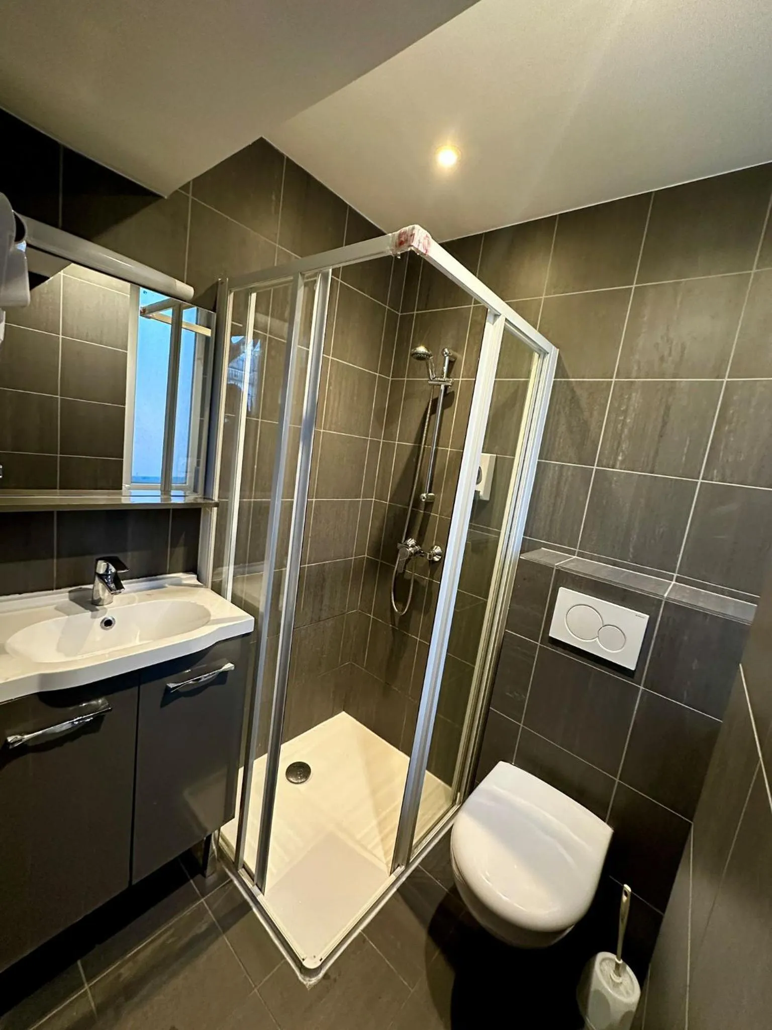 Shower in Grand Hôtel De L'Europe