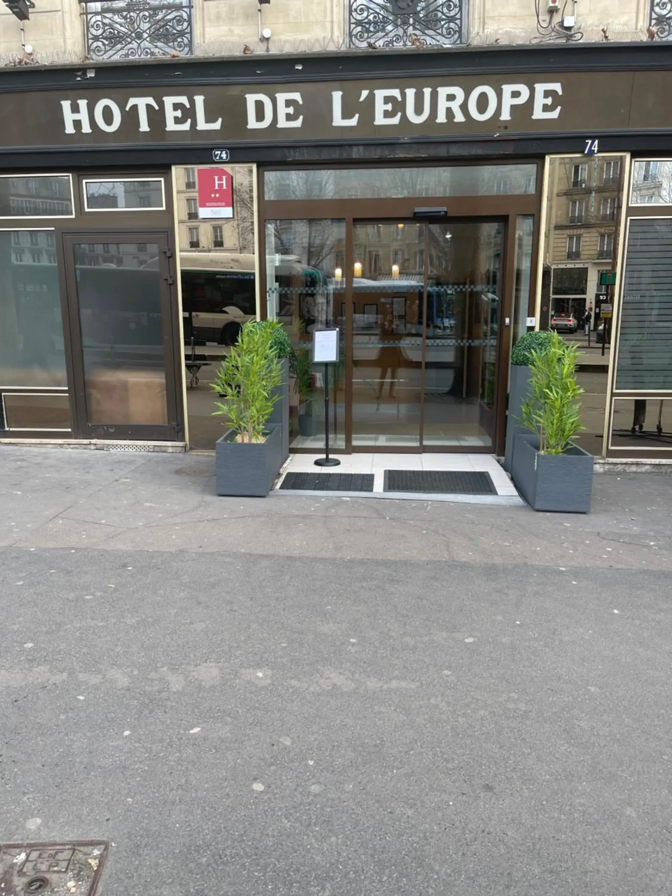 Property building in Grand Hôtel De L'Europe Property building in Grand Hôtel De L'Europe