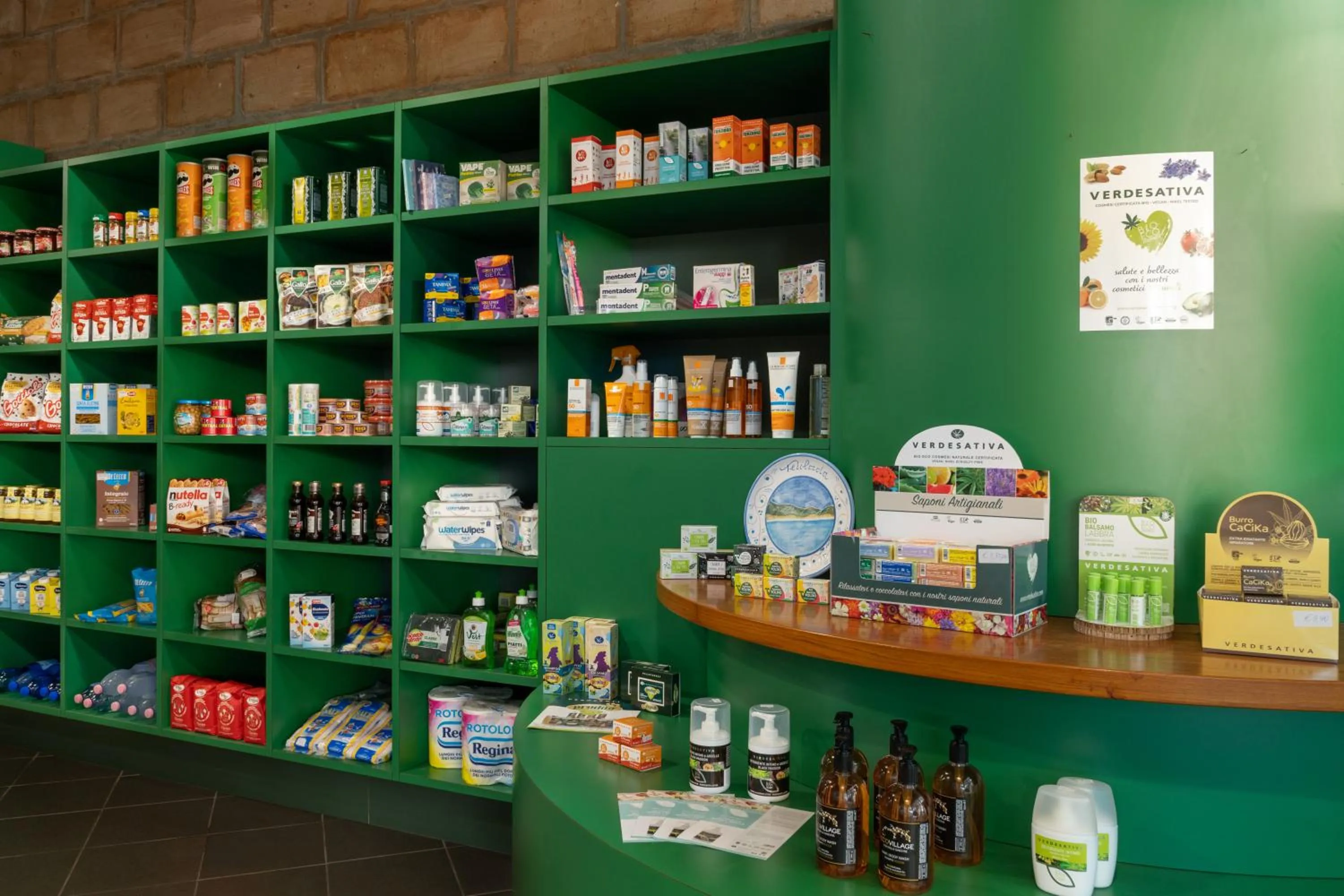 On-site shops in Eco Village Baia Delle Ginestre