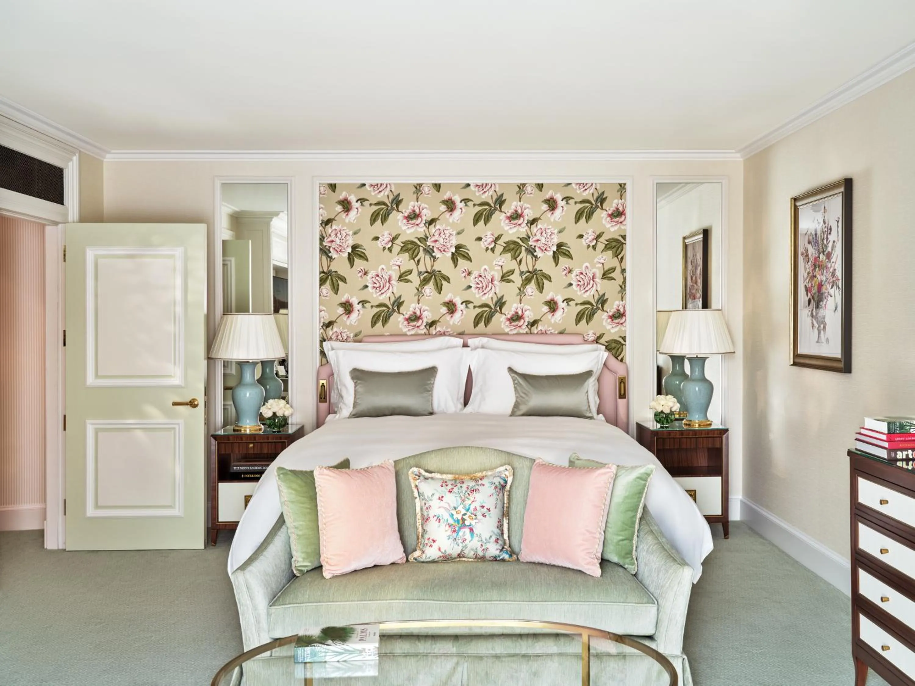 Bed in The Dorchester - Dorchester Collection