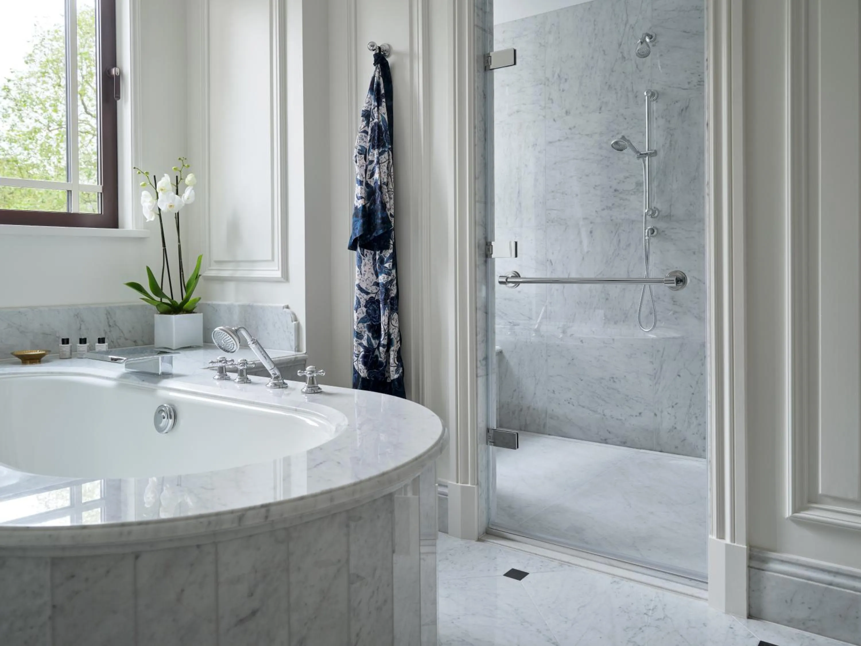 Bathroom in The Dorchester - Dorchester Collection
