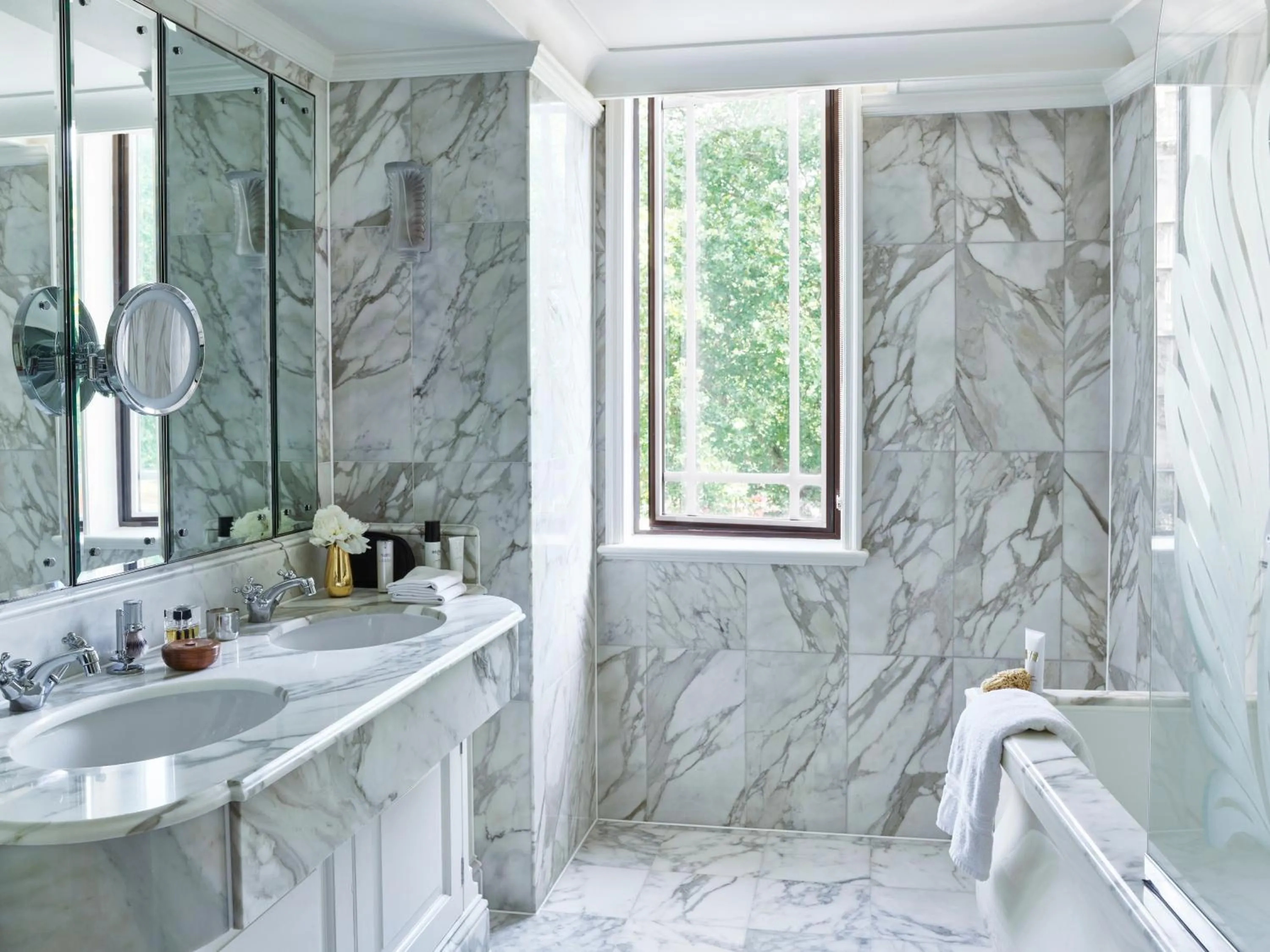 Bathroom in The Dorchester - Dorchester Collection