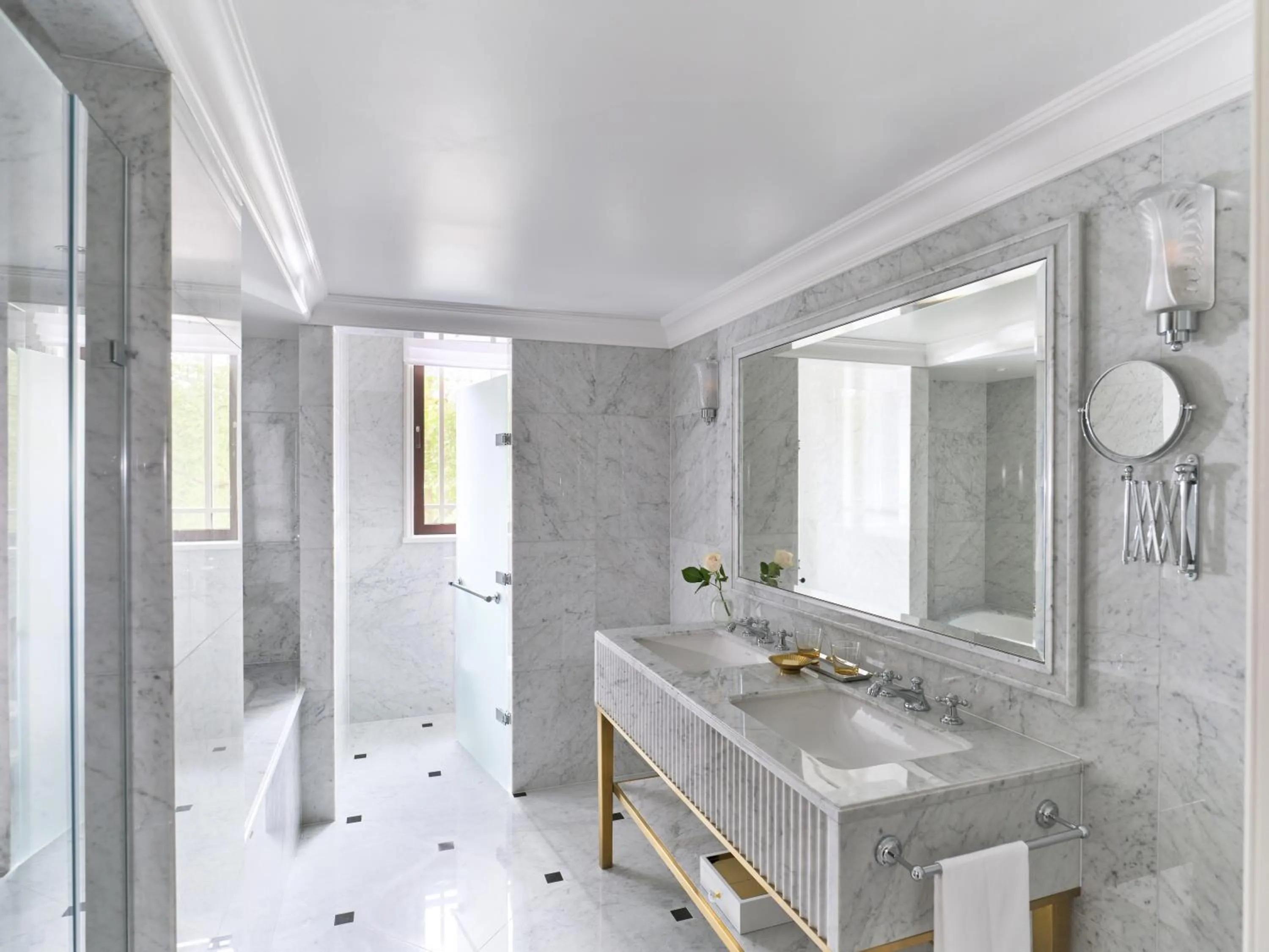 Bathroom in The Dorchester - Dorchester Collection