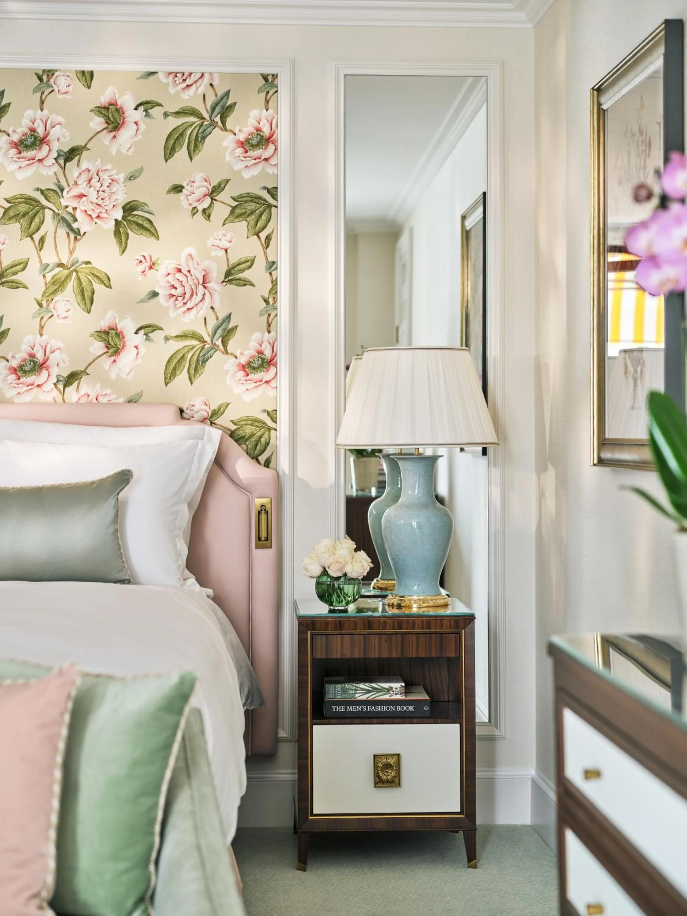 Bed in The Dorchester - Dorchester Collection