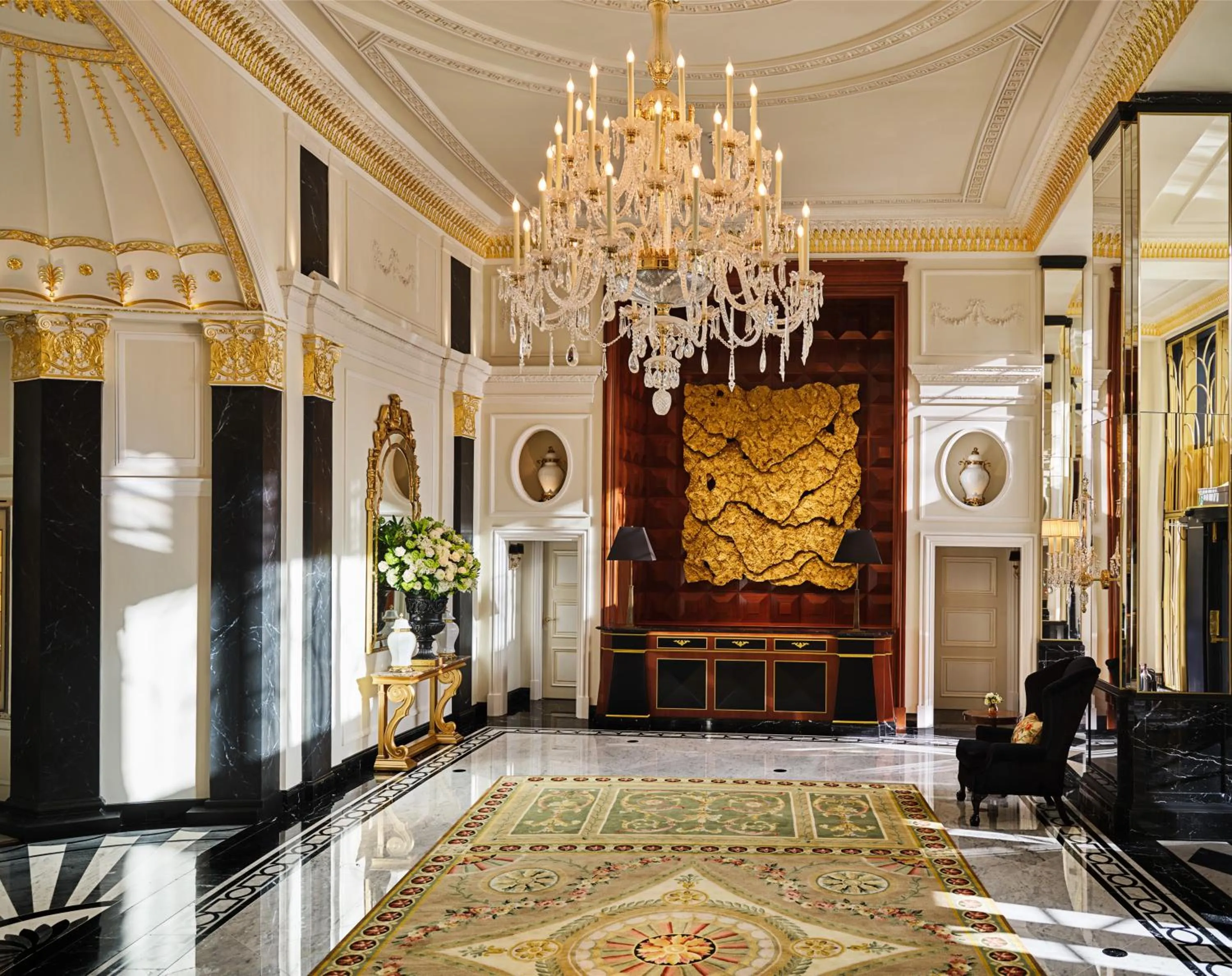 Lobby or reception in The Dorchester - Dorchester Collection