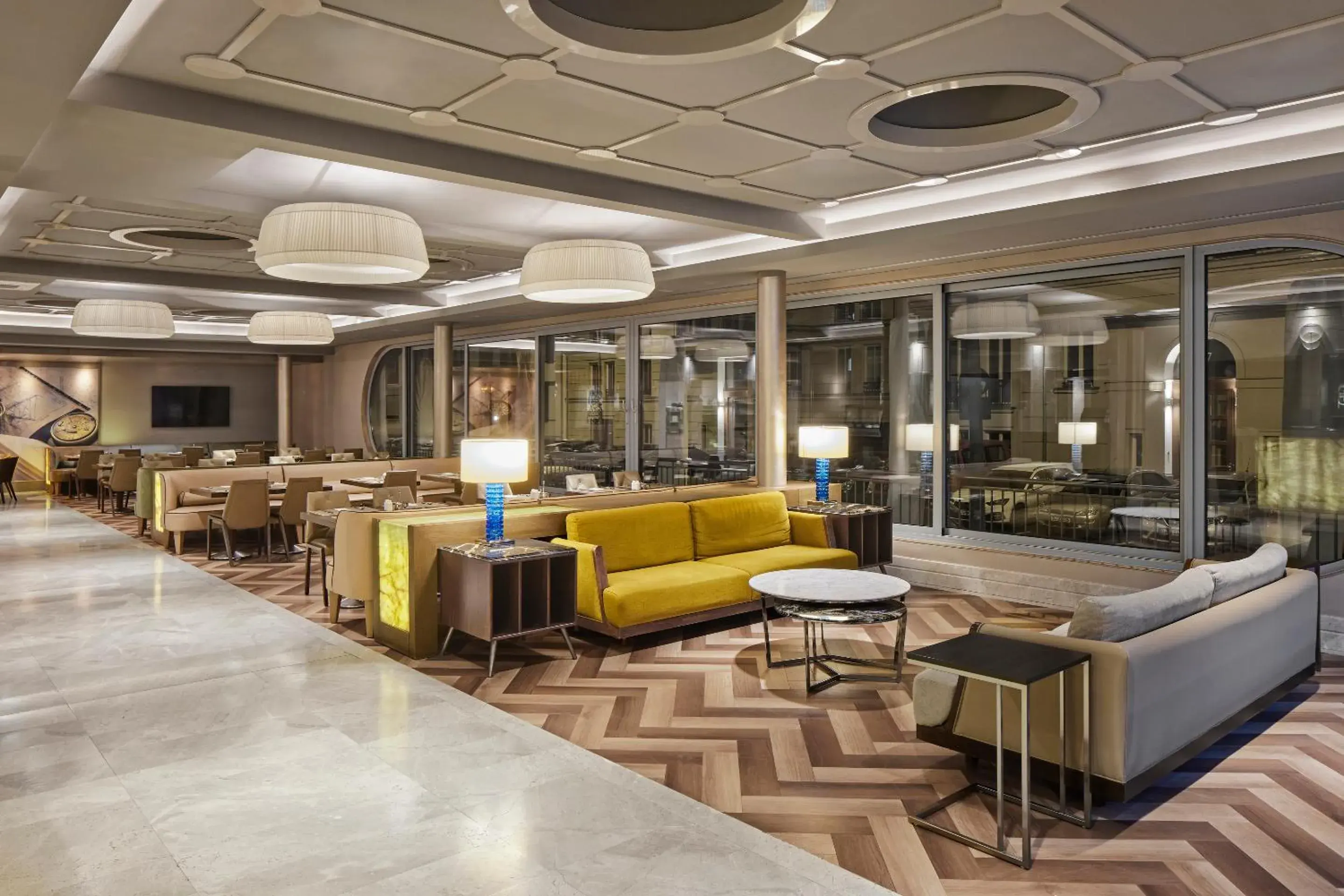 Lobby or reception in TITANIC Comfort Mitte Lobby or reception in TITANIC Comfort Mitte