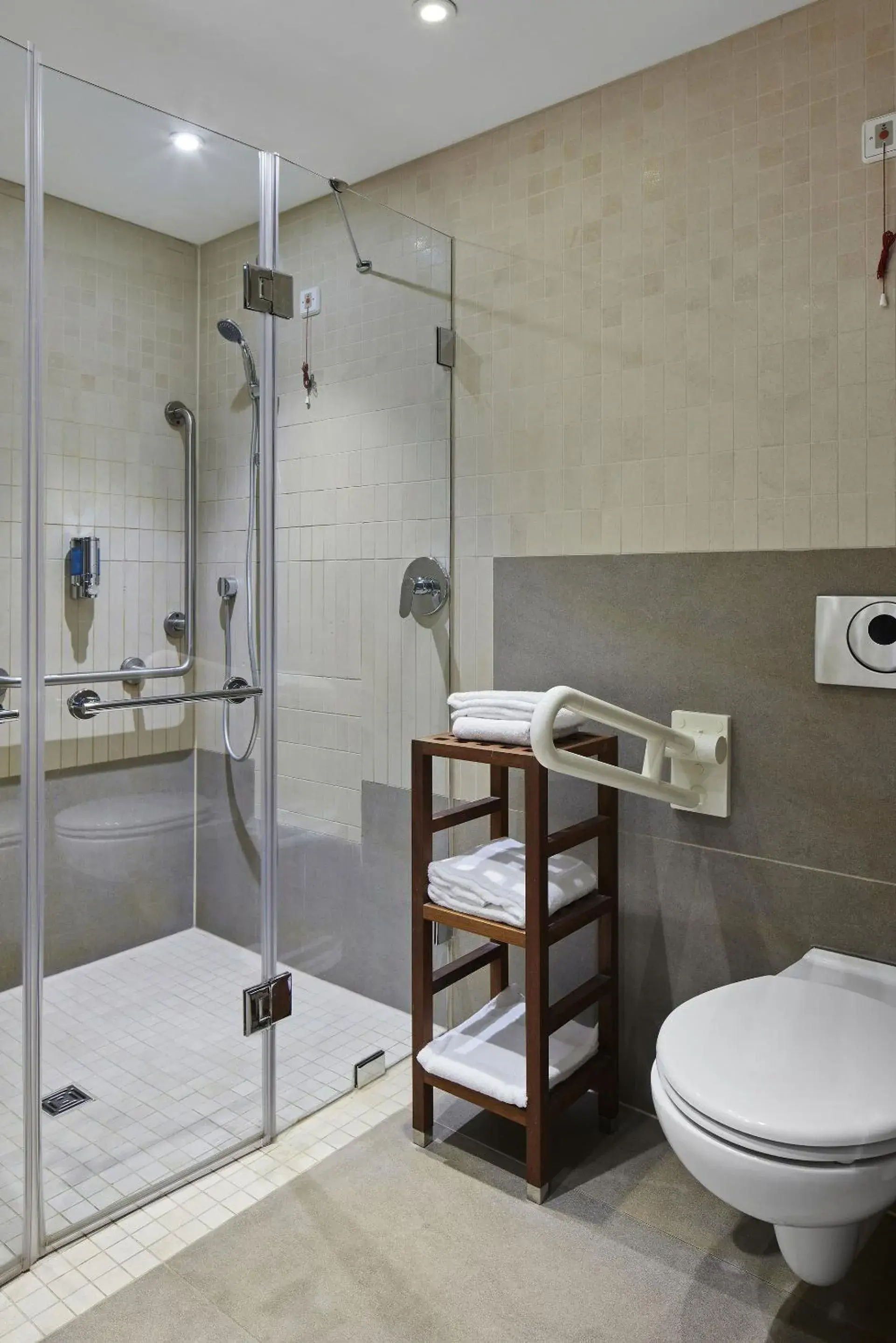 Bathroom in TITANIC Comfort Mitte Bathroom in TITANIC Comfort Mitte