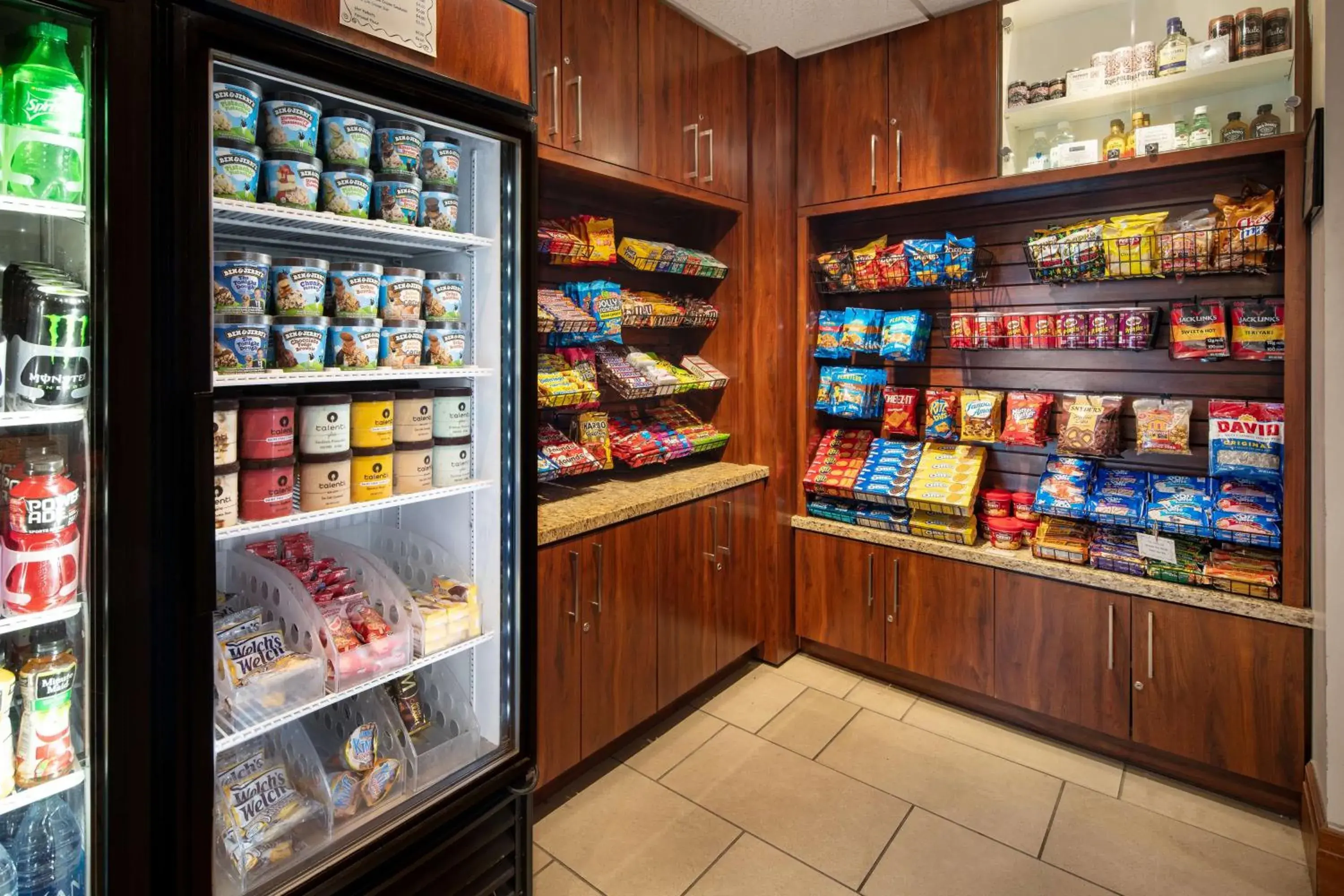 Restaurant/places to eat in Embassy Suites by Hilton New Orleans Convention Center Restaurant/places to eat in Embassy Suites by Hilton New Orleans Convention Center