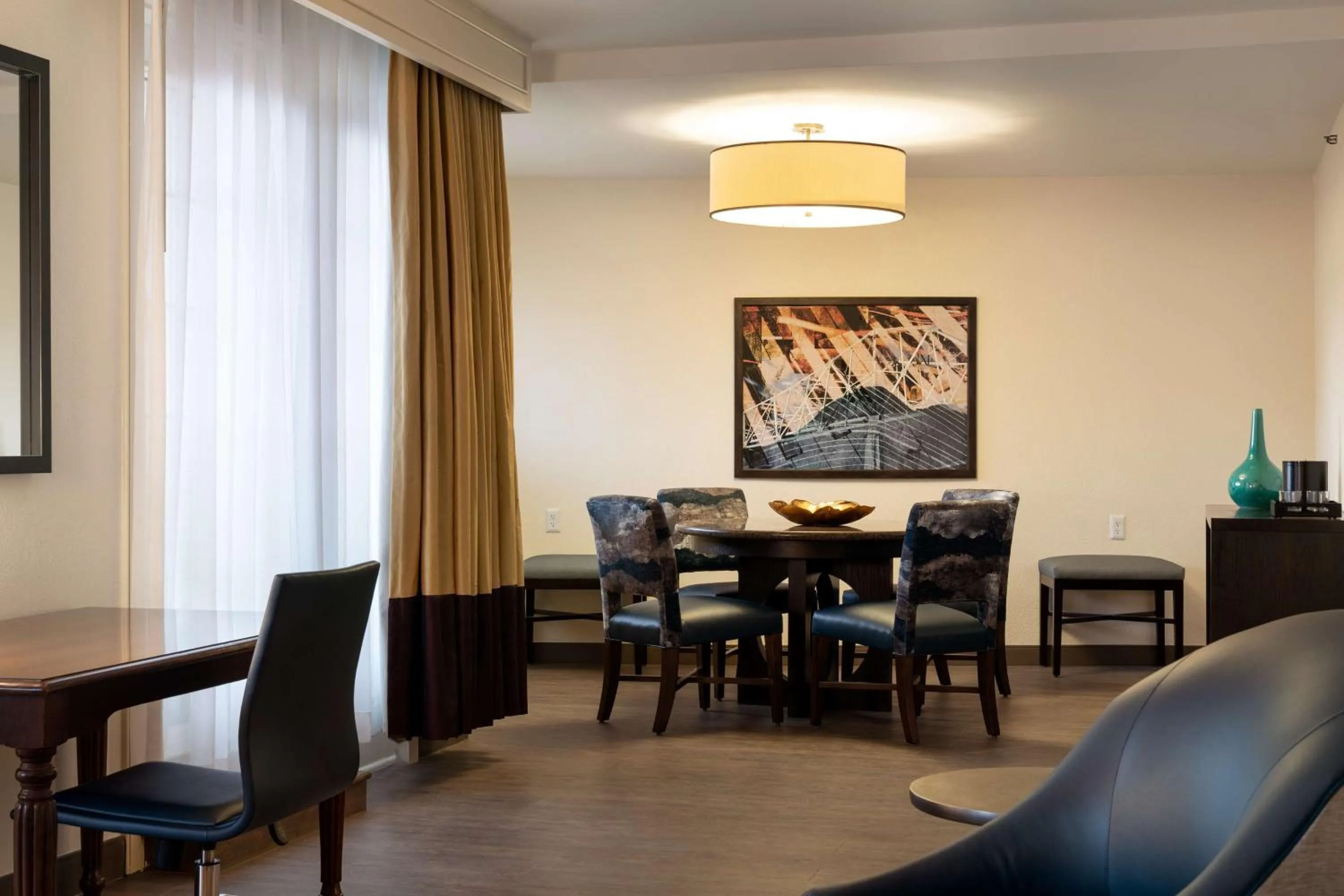 Bedroom in Embassy Suites by Hilton New Orleans Convention Center