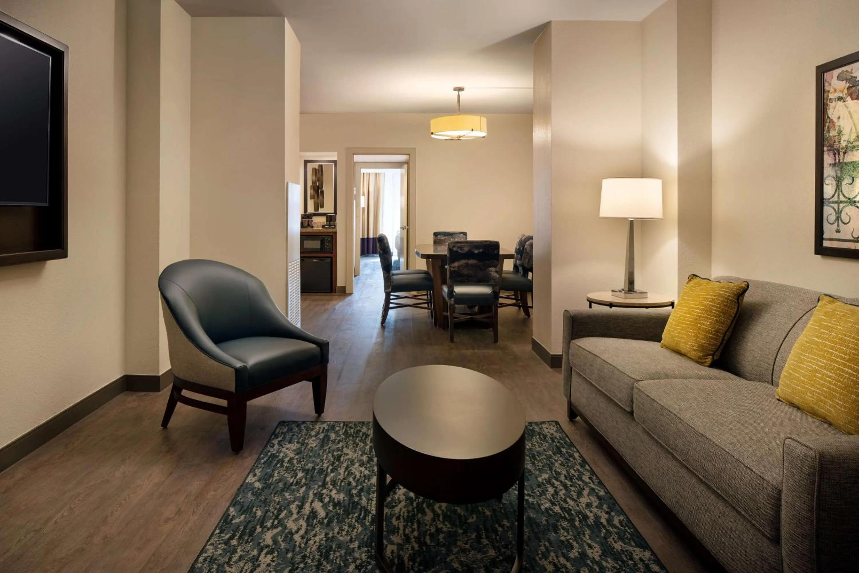 Bedroom in Embassy Suites by Hilton New Orleans Convention Center