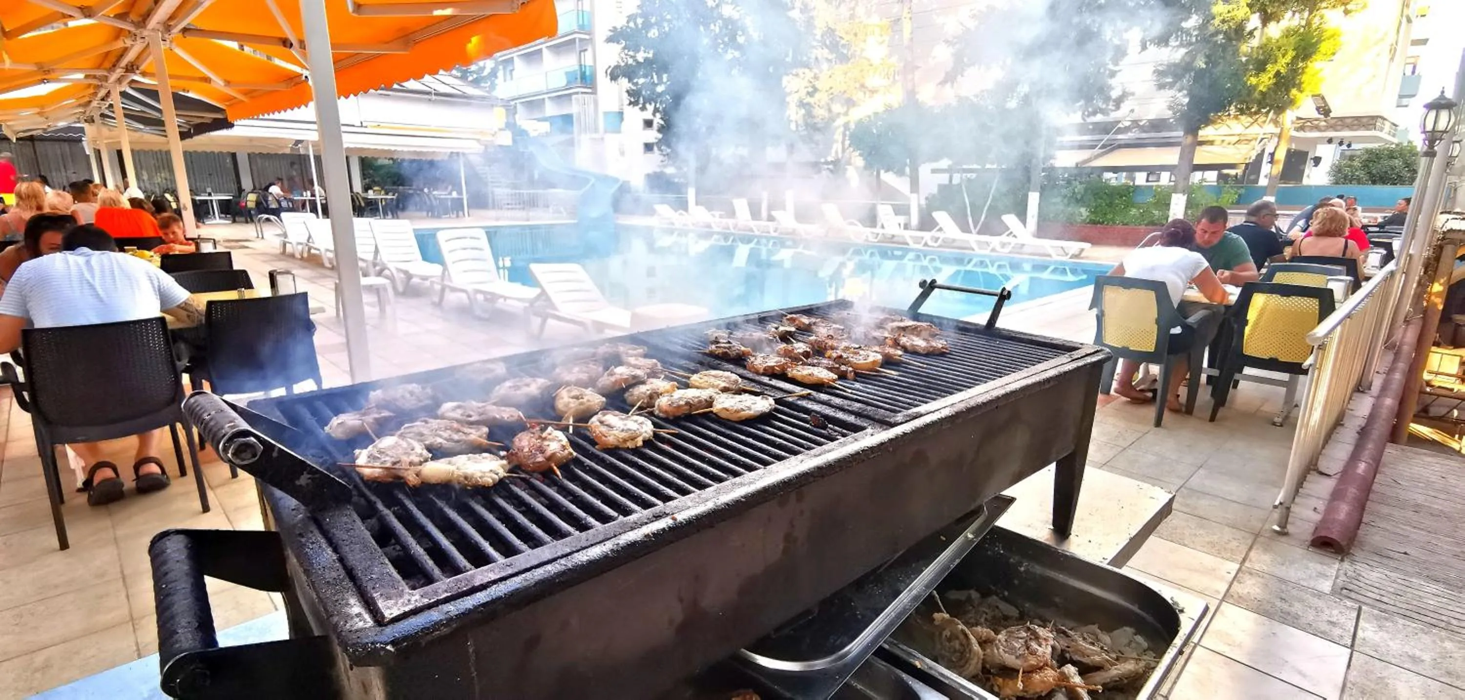 BBQ facilities in Intermar Hotel