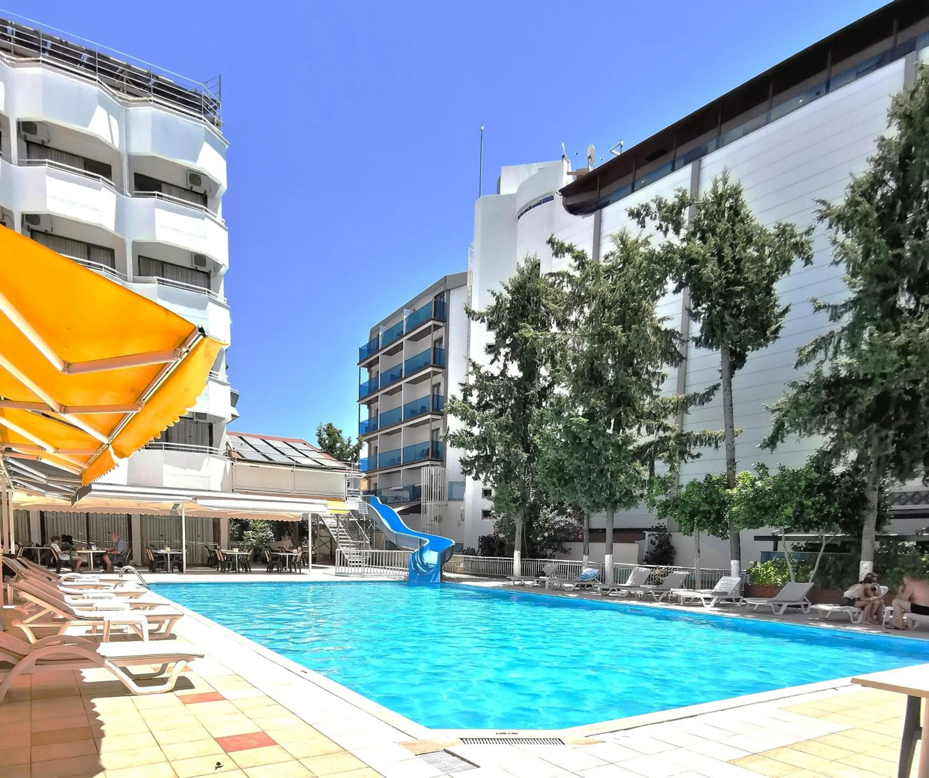 Swimming pool in Intermar Hotel
