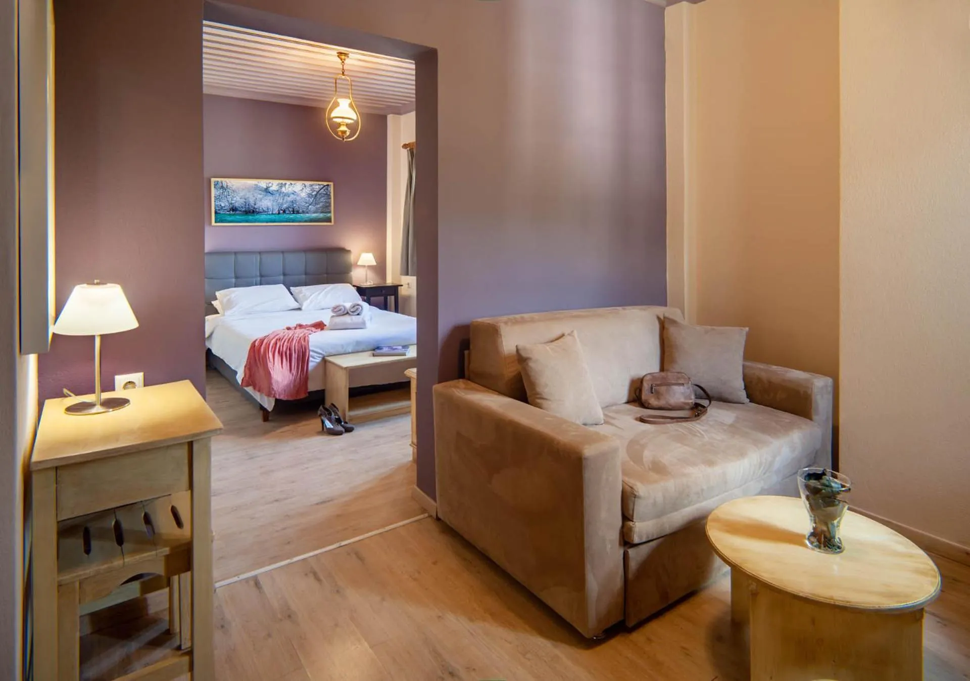 Living room, Bed in Zissis Hotel
