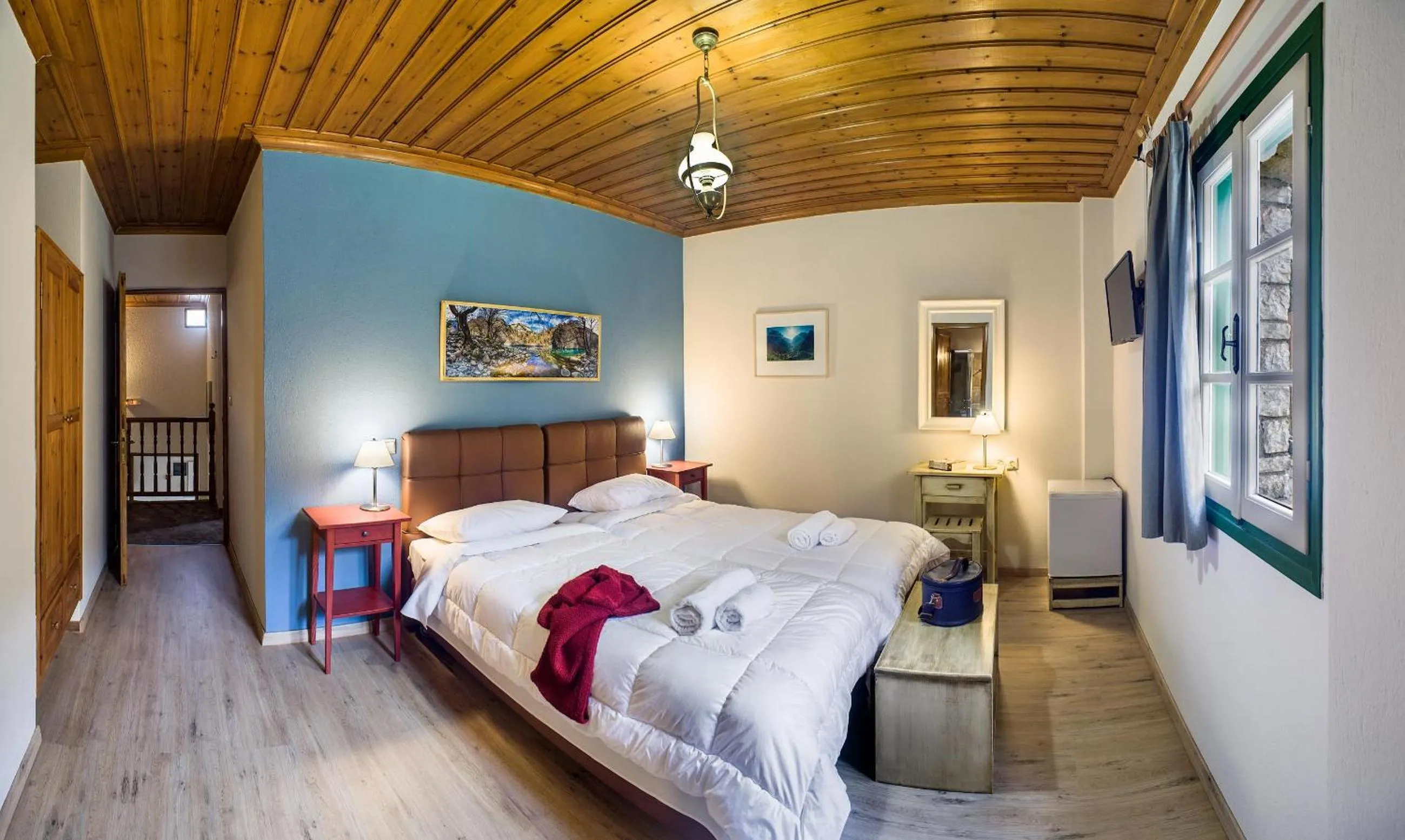 Photo of the whole room, Bed in Zissis Hotel