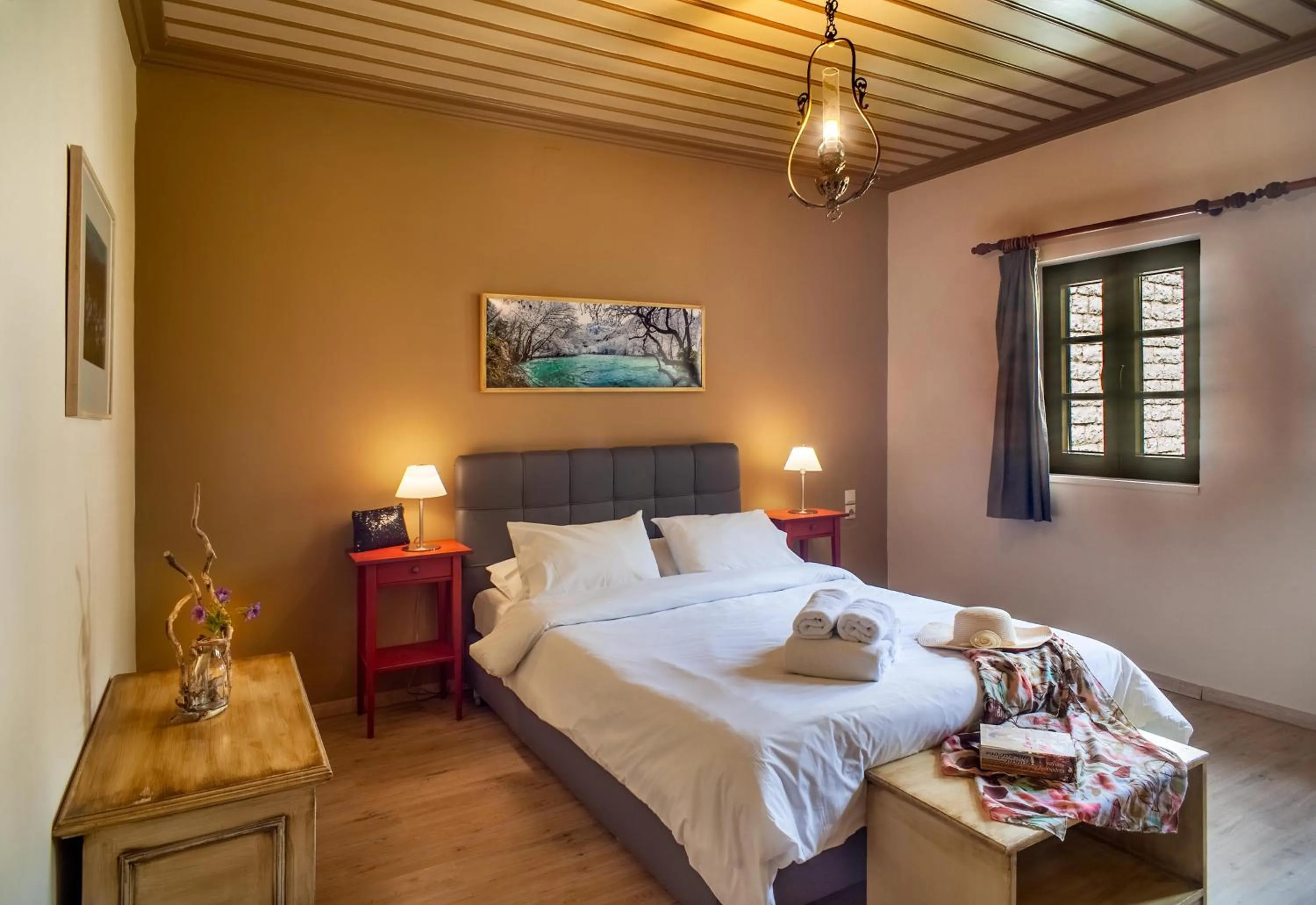 Bedroom, Bed in Zissis Hotel