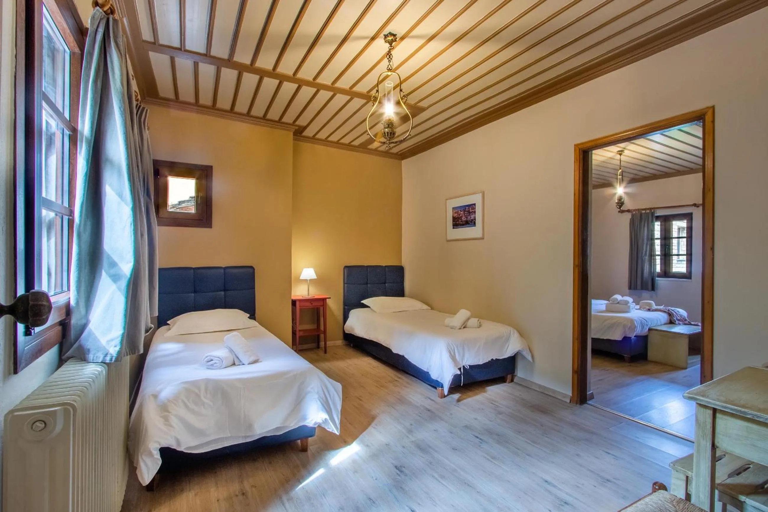 Bedroom, Bed in Zissis Hotel