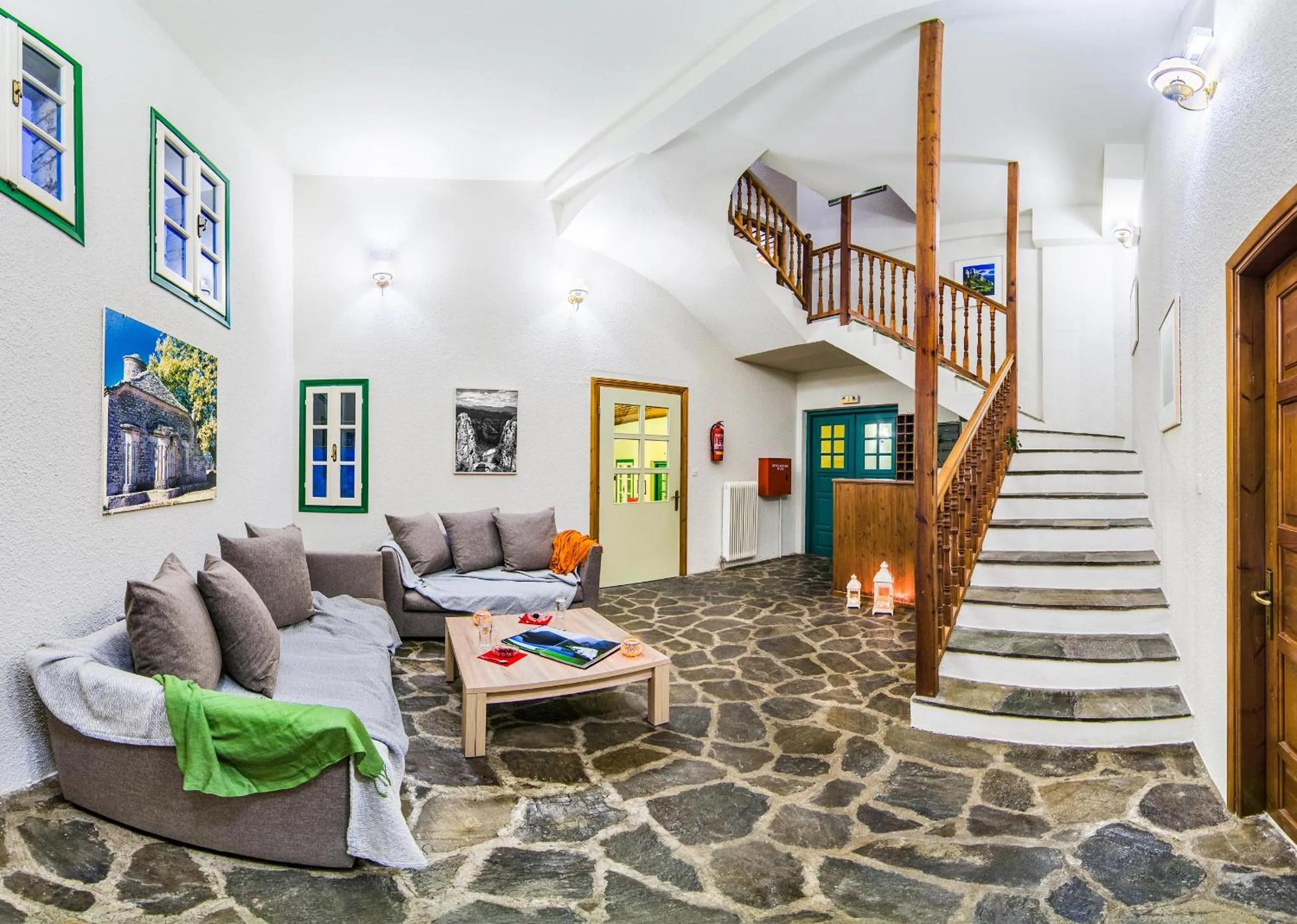 Lounge or bar in Zissis Hotel