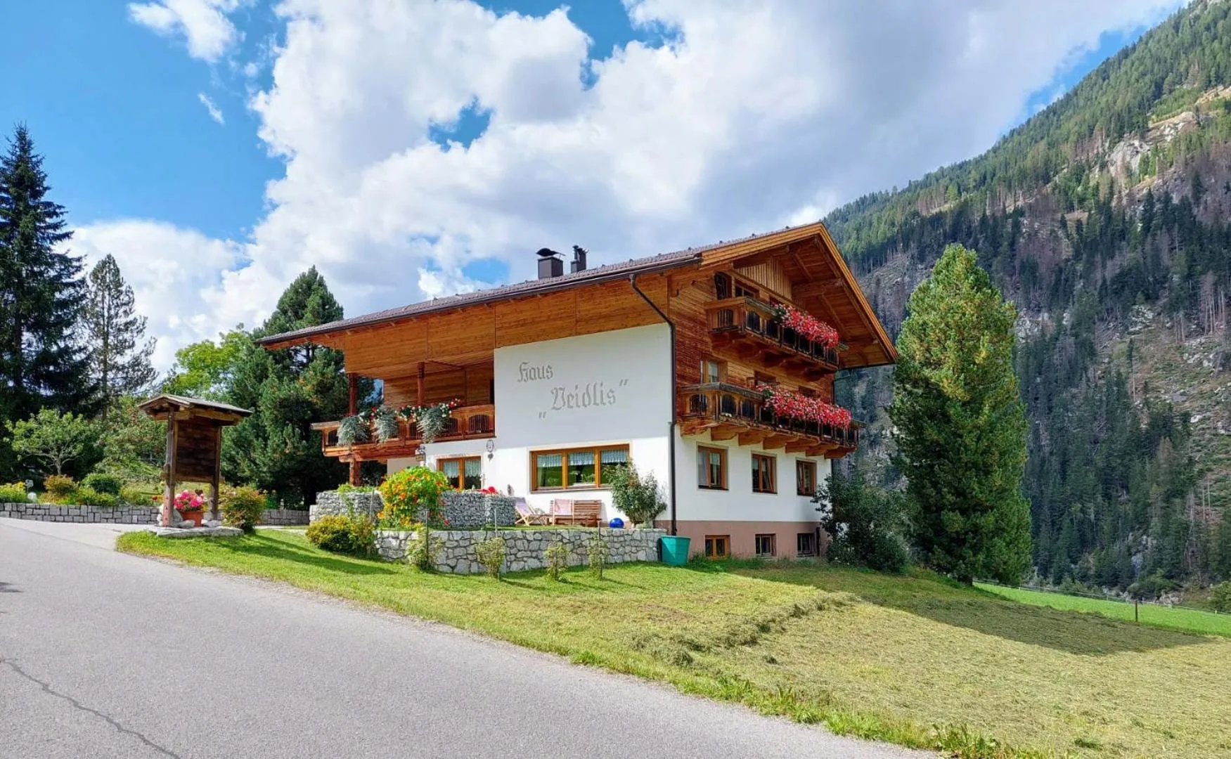 Property building in Haus Veidlis, Familie Obkircher
