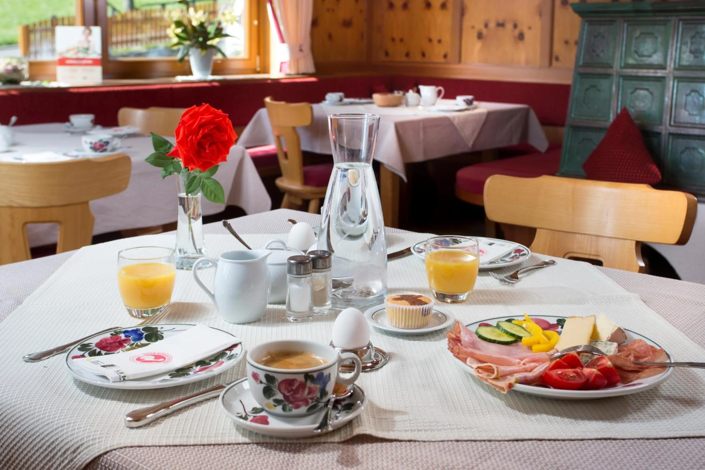 Food and drinks in Haus Veidlis, Familie Obkircher
