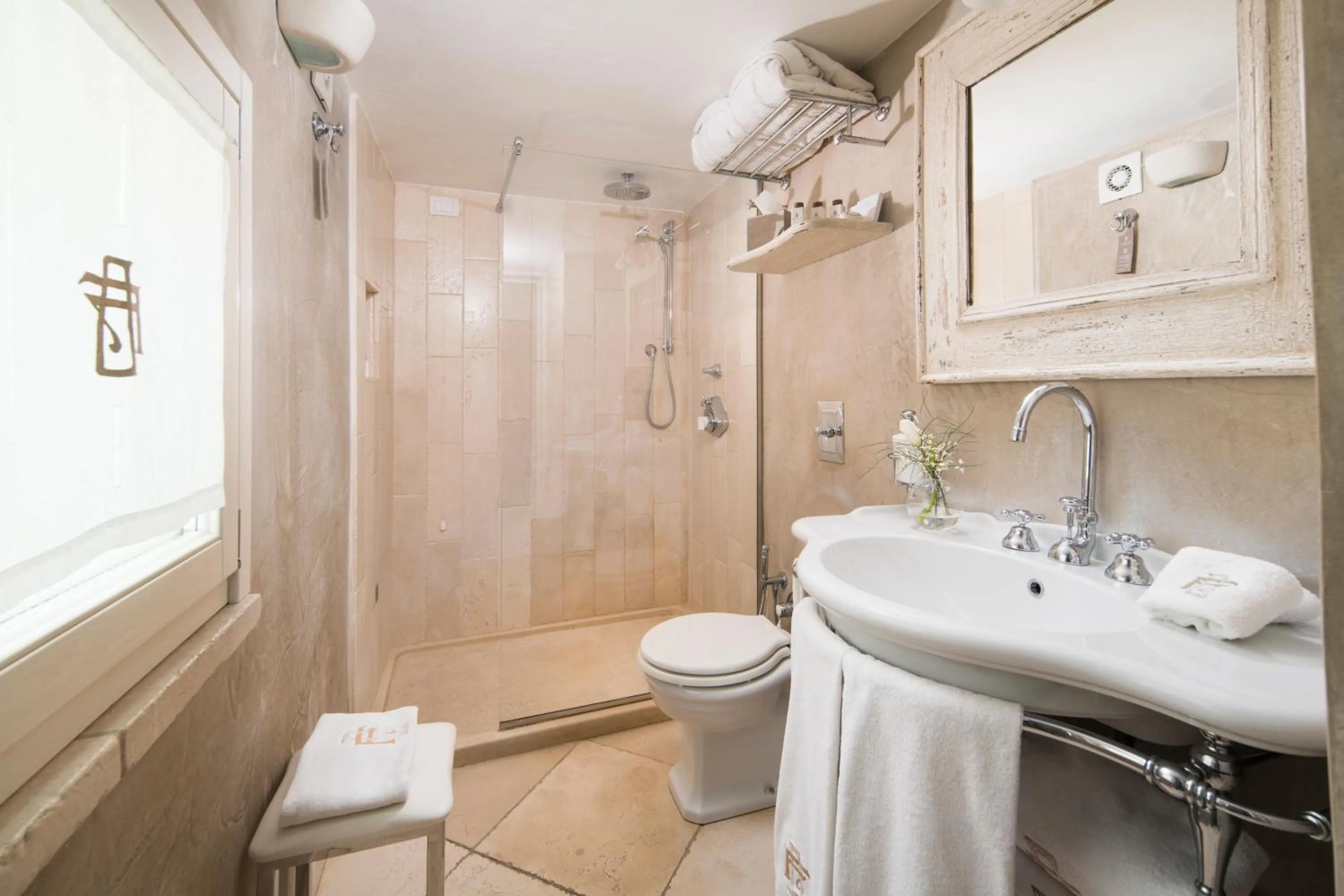 Bathroom in Hotel Don Ferrante