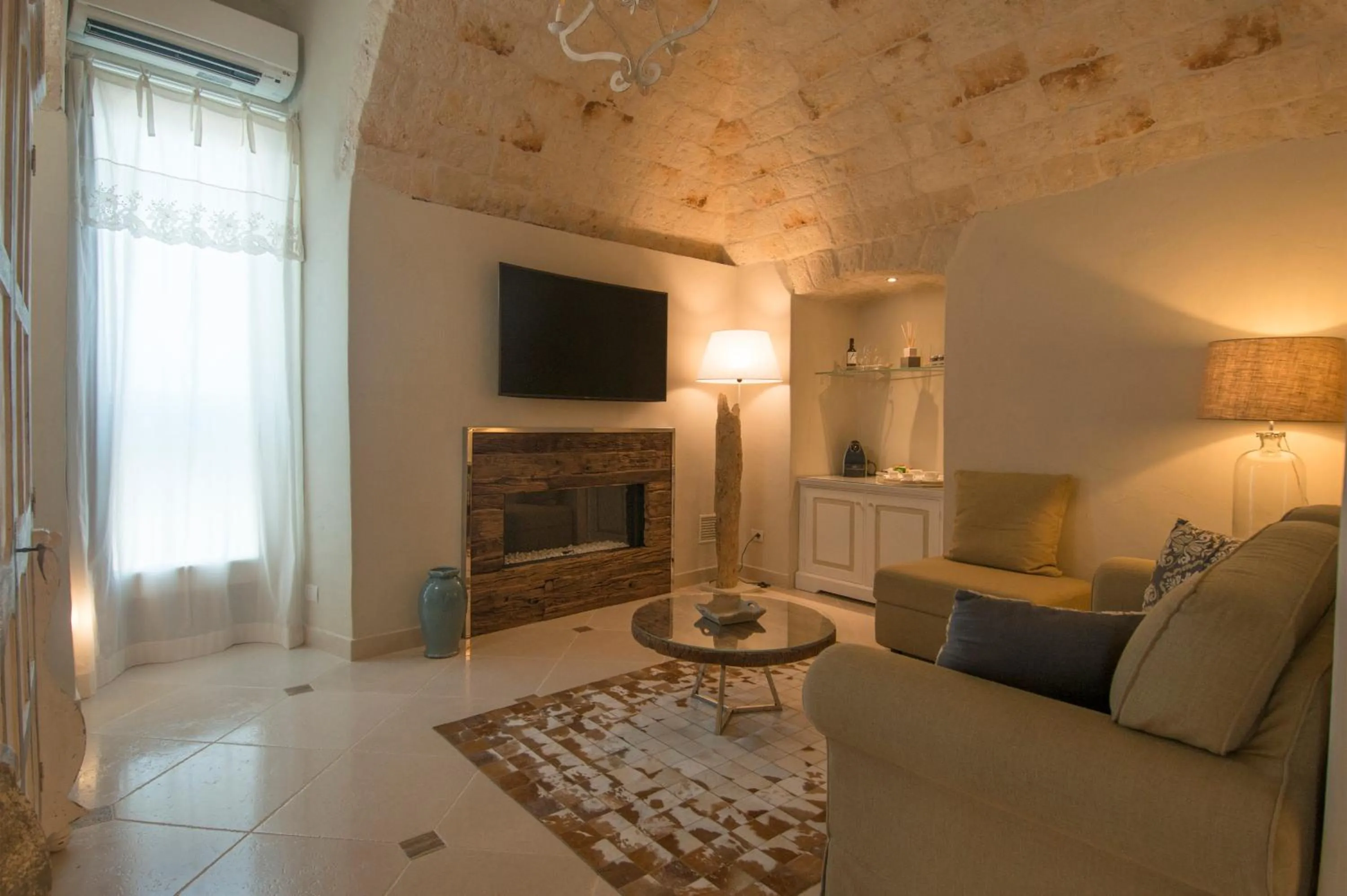 TV and multimedia in Hotel Don Ferrante