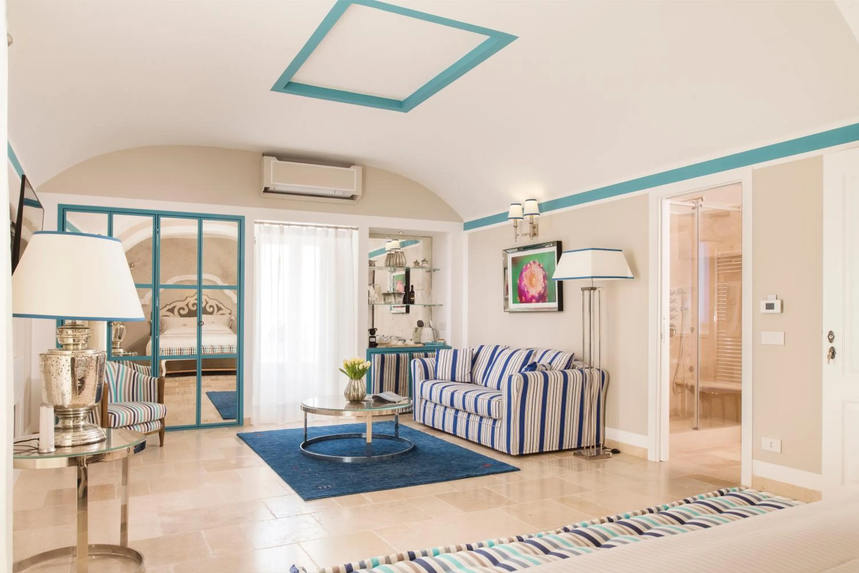 Living room, Bed in Hotel Don Ferrante