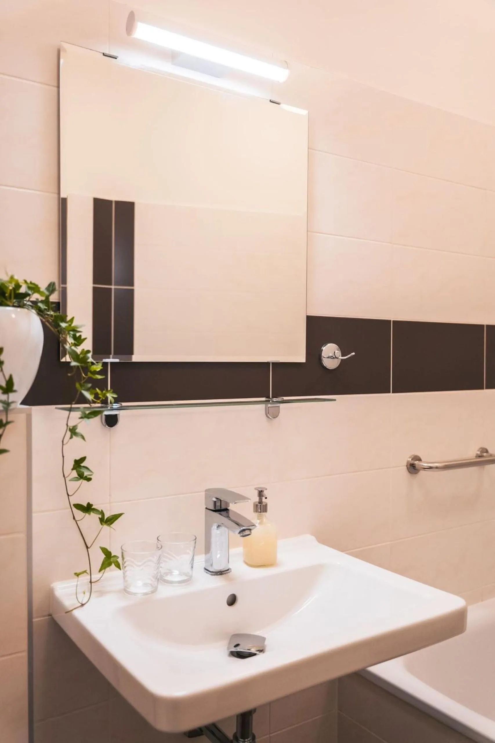 Bathroom in Hotel Grand