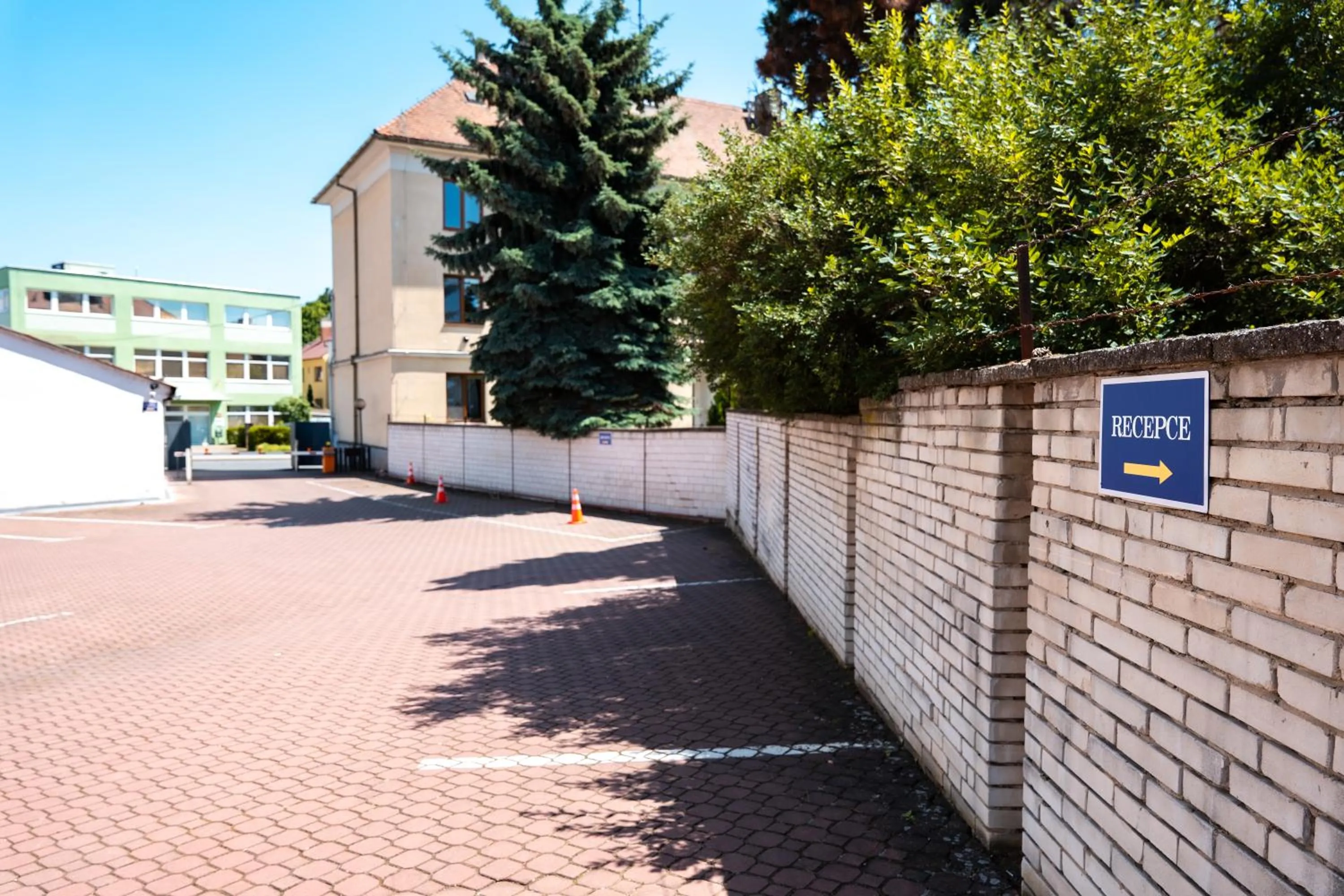 Parking in Hotel Grand