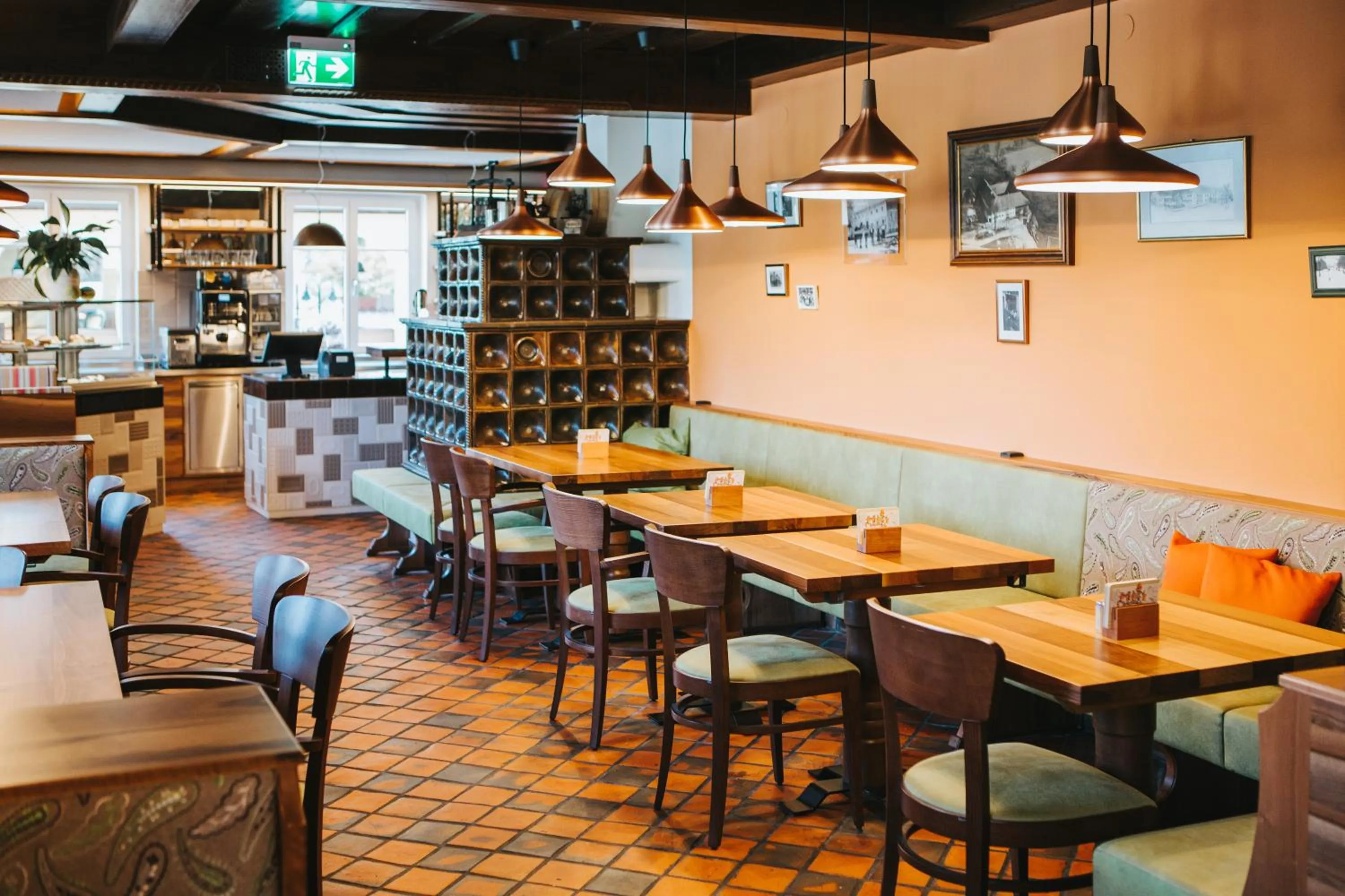 Restaurant/places to eat in Komfort-Hotel Stockinger