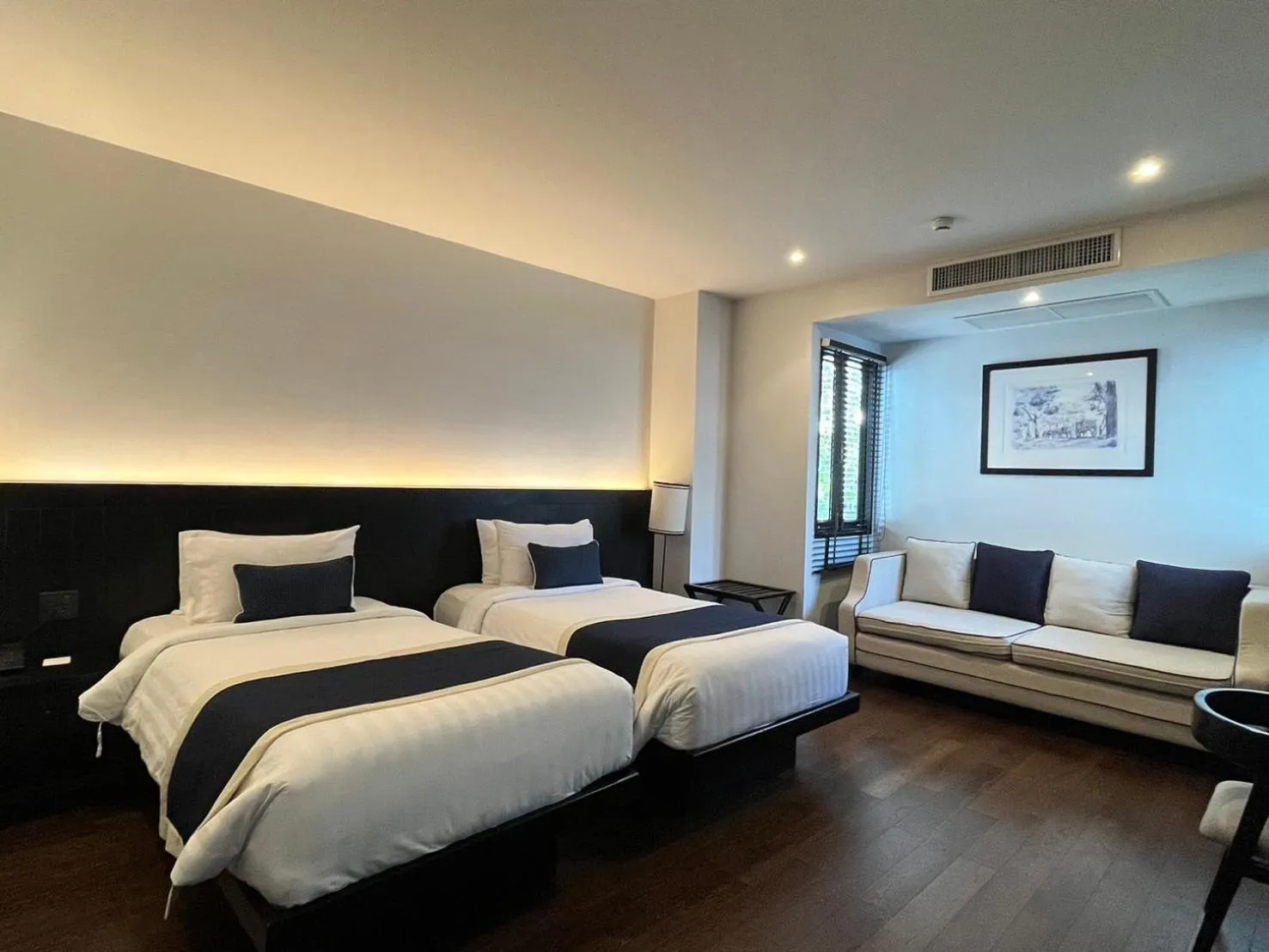 Bed in Cheeva Dee Hotel