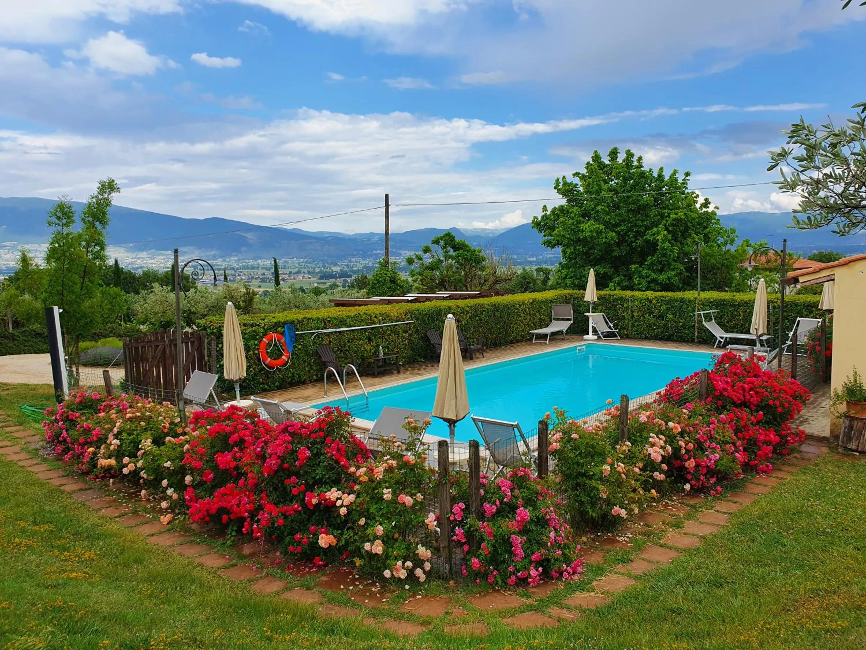 Swimming pool in Country House Nonna Rana