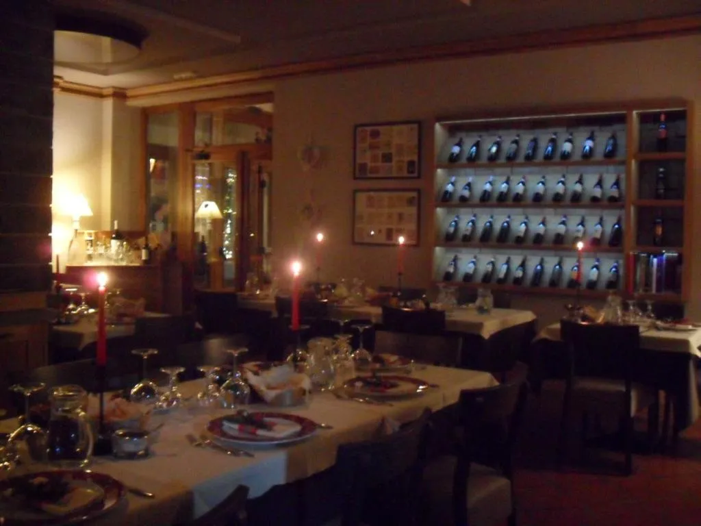 Restaurant/places to eat in Hotel Bristol