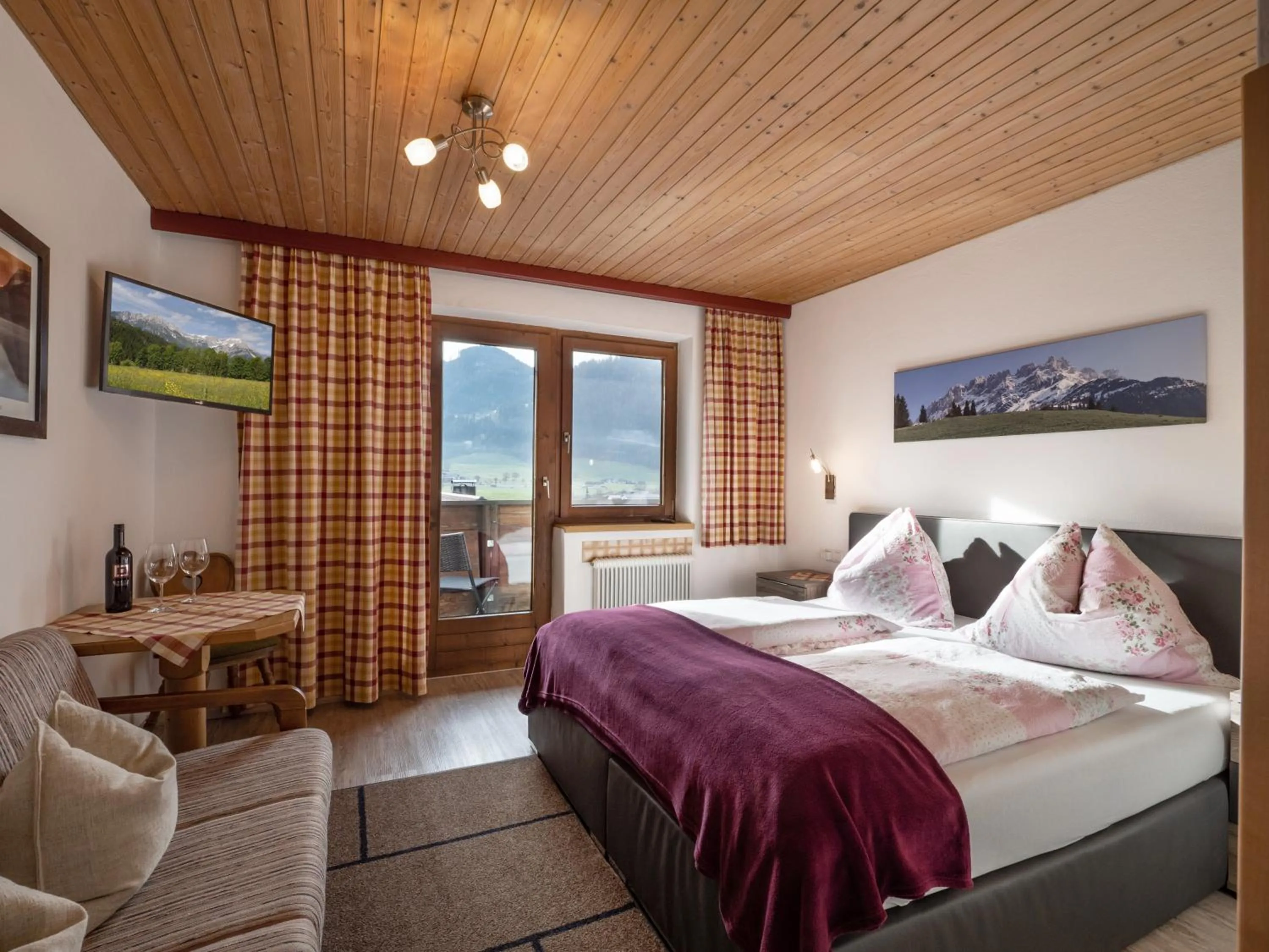 Bed in Landhaus Elfi