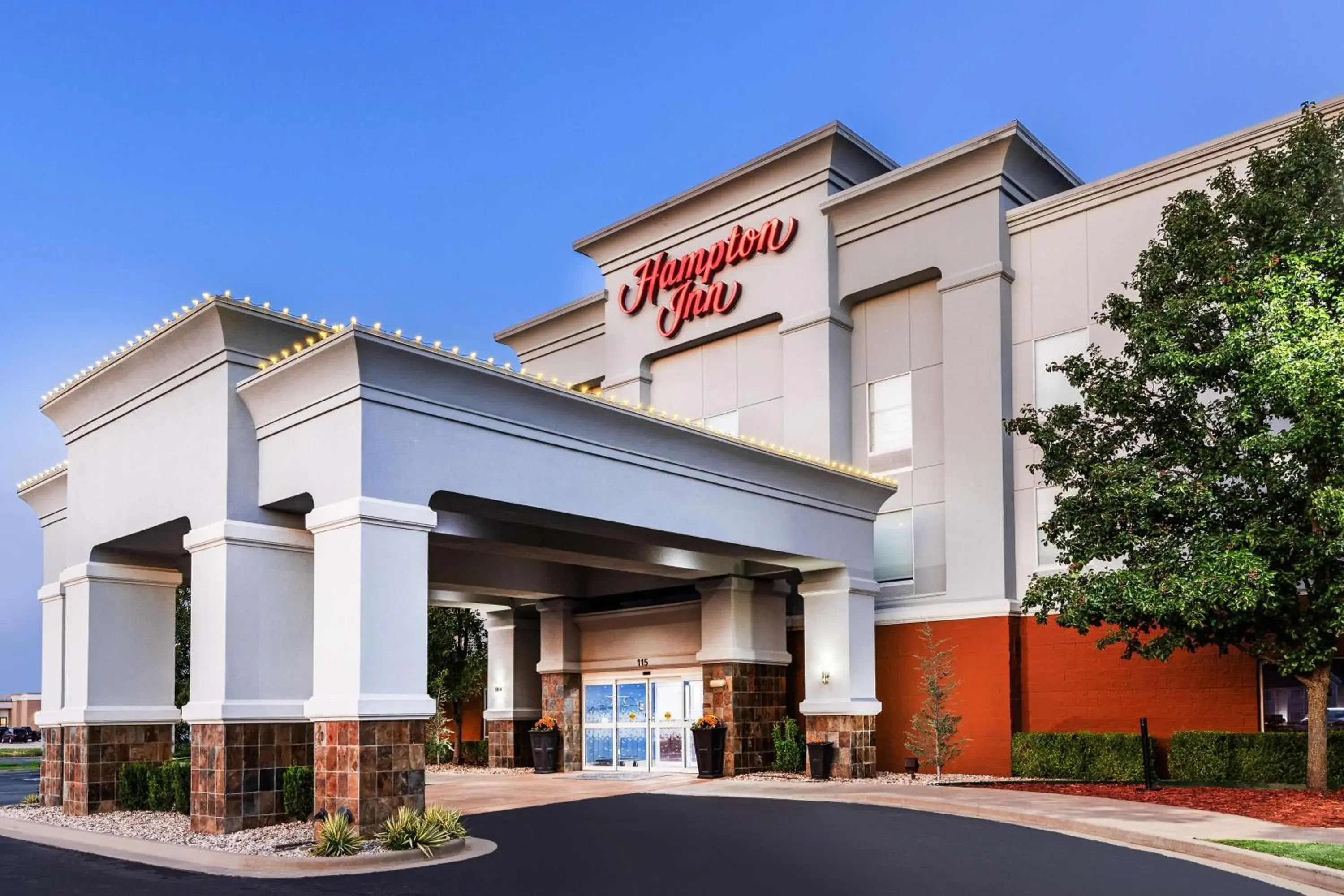 Property building in Hampton Inn Miami, Oklahoma Property building in Hampton Inn Miami, Oklahoma