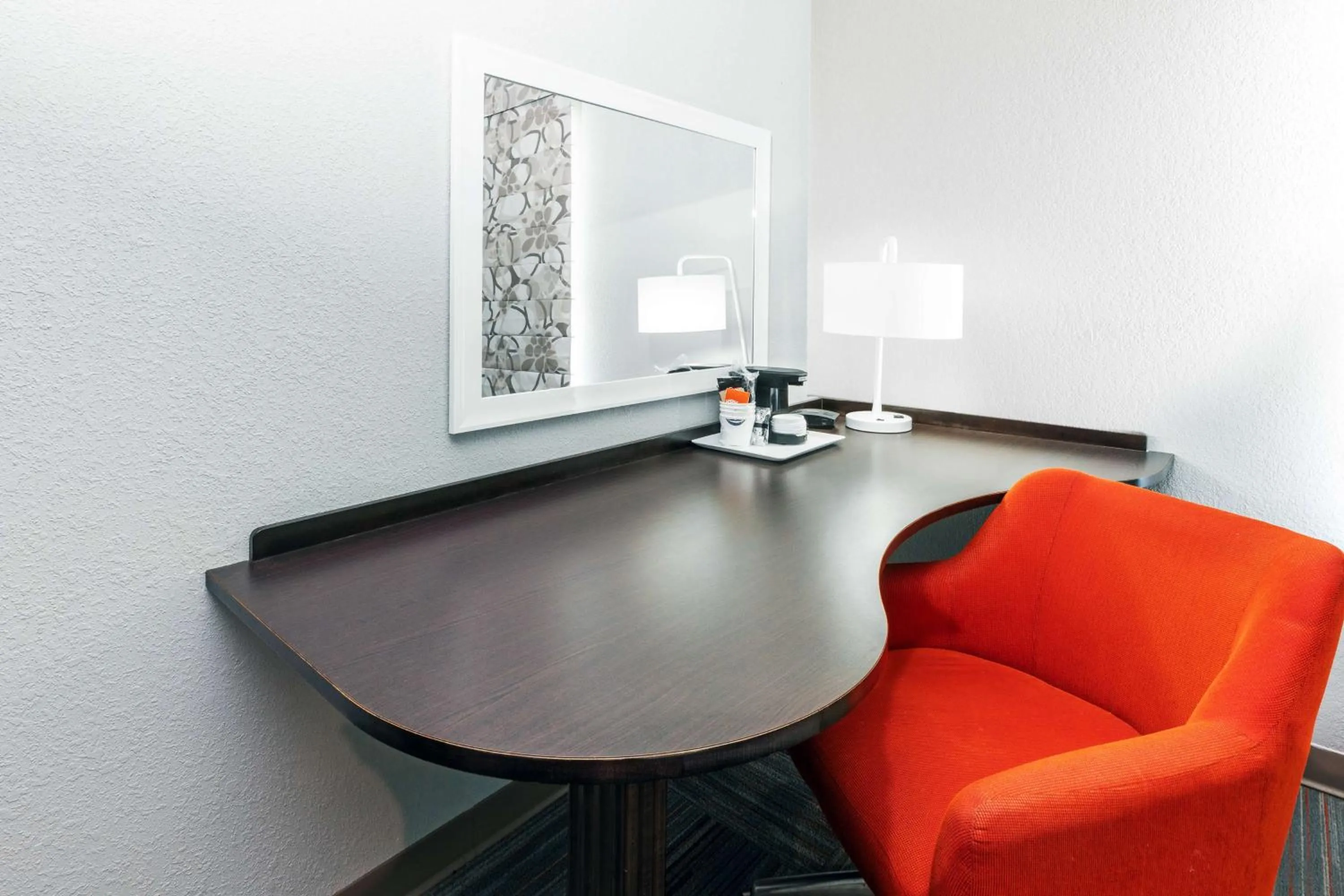 Bedroom in Hampton Inn Miami, Oklahoma