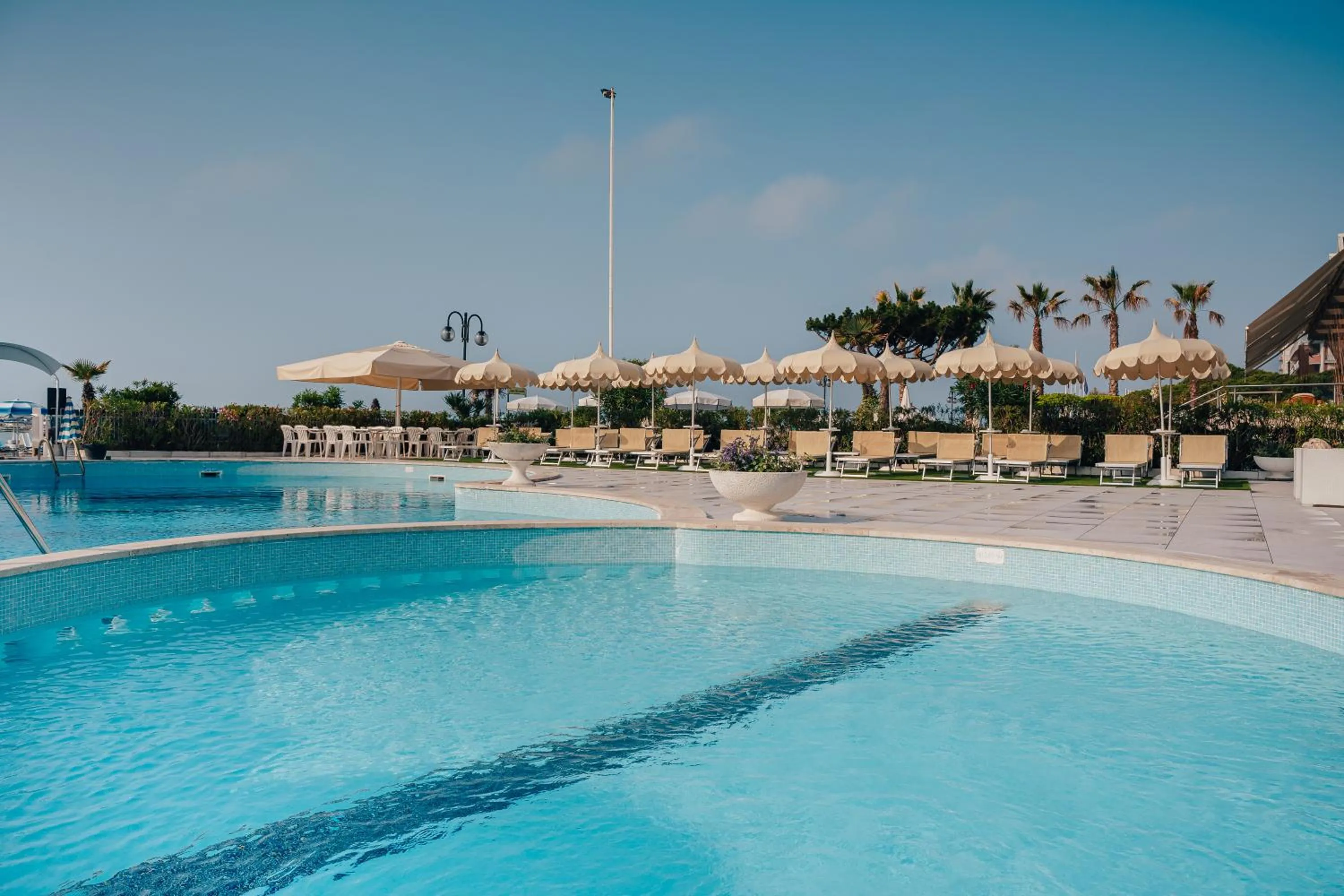 Swimming pool in Hotel Galassia Suites & Spa