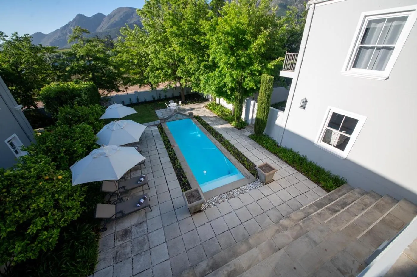 Garden view in Maison d'Ail Guest House