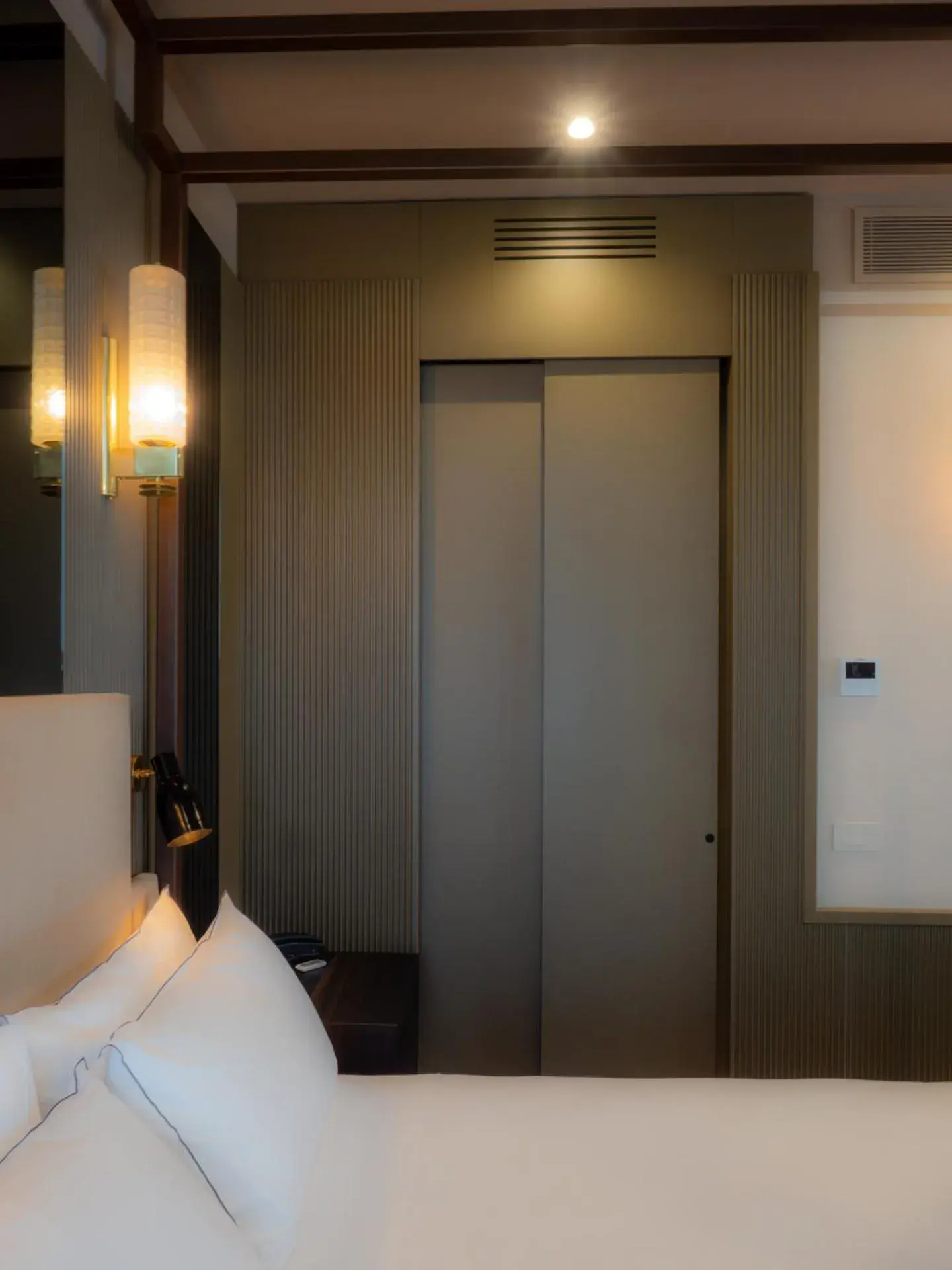 Bed in The Glam Boutique Hotel & Apt Bed in The Glam Boutique Hotel & Apt