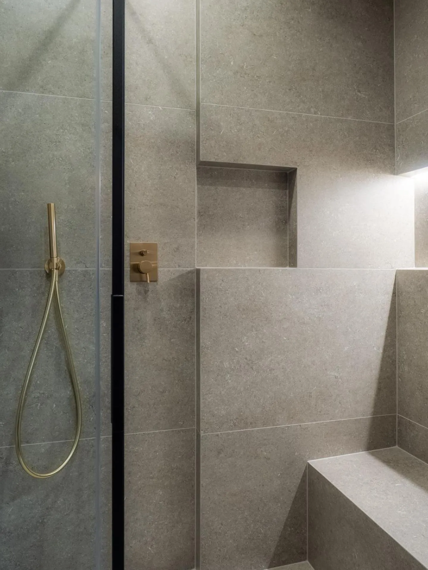 Shower in The Glam Boutique Hotel & Apt