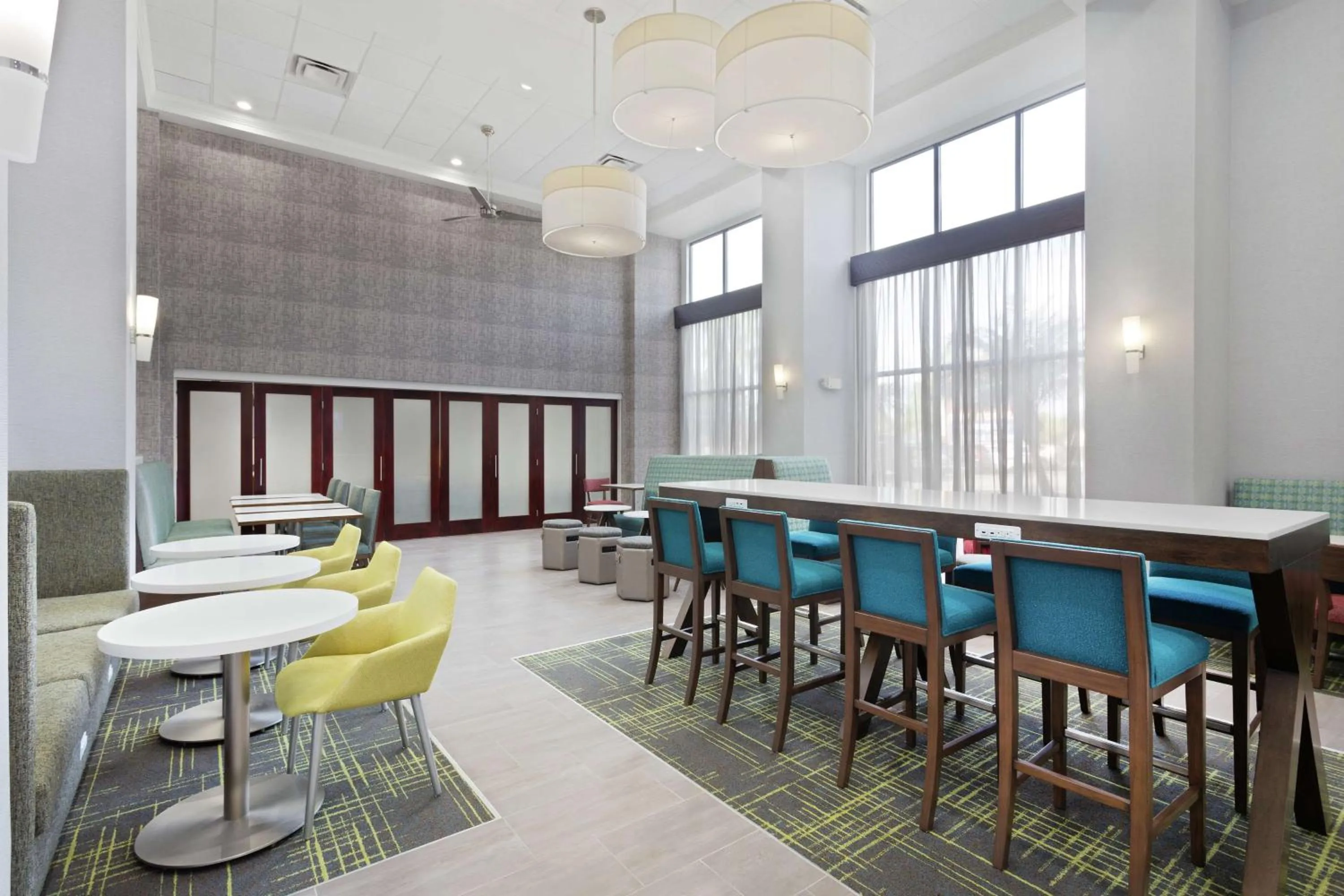 Meeting/conference room in Hampton Inn & Suites Orlando International Drive North