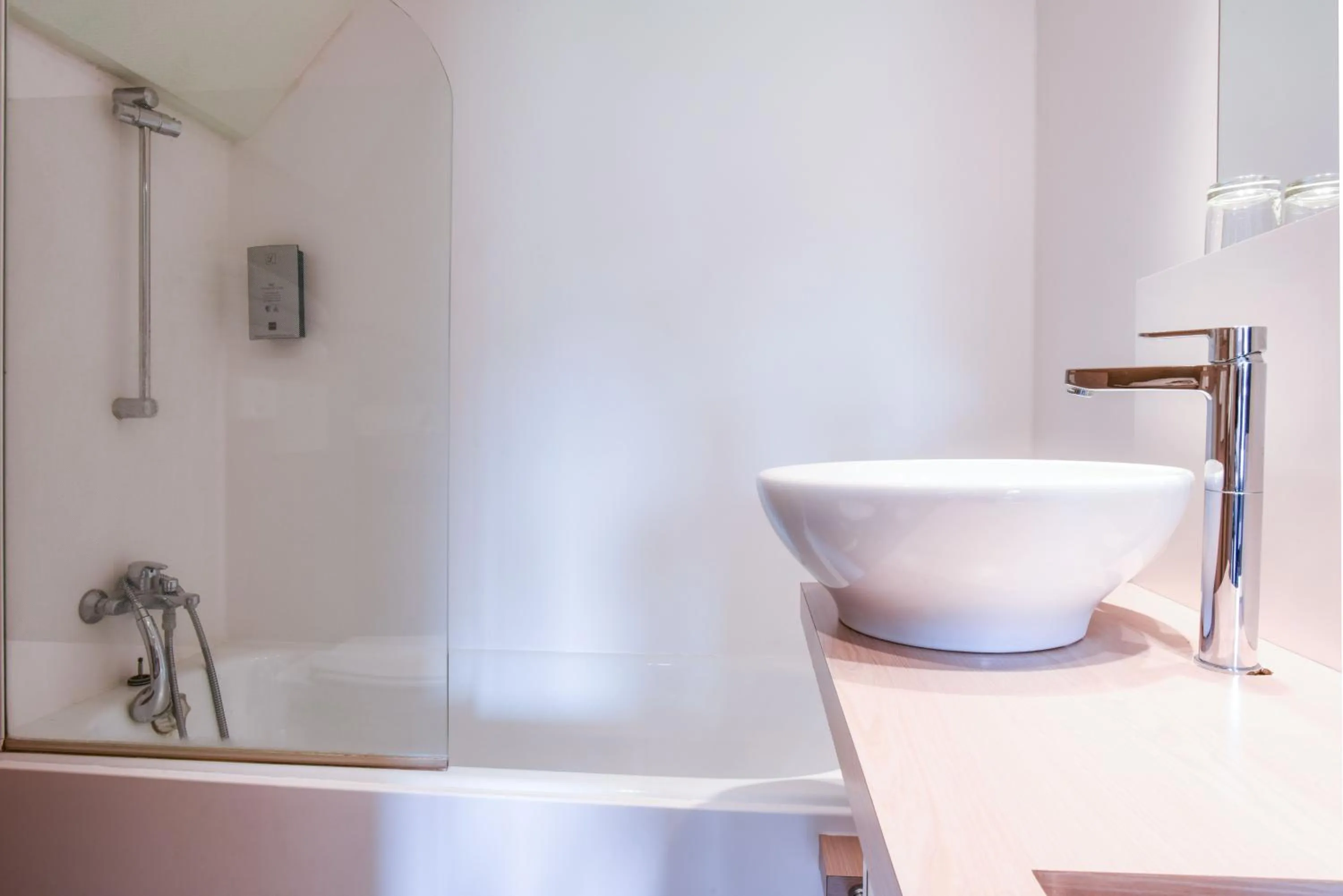 Bathroom in Logis Auberge du Relais - Hôtel & Restaurant