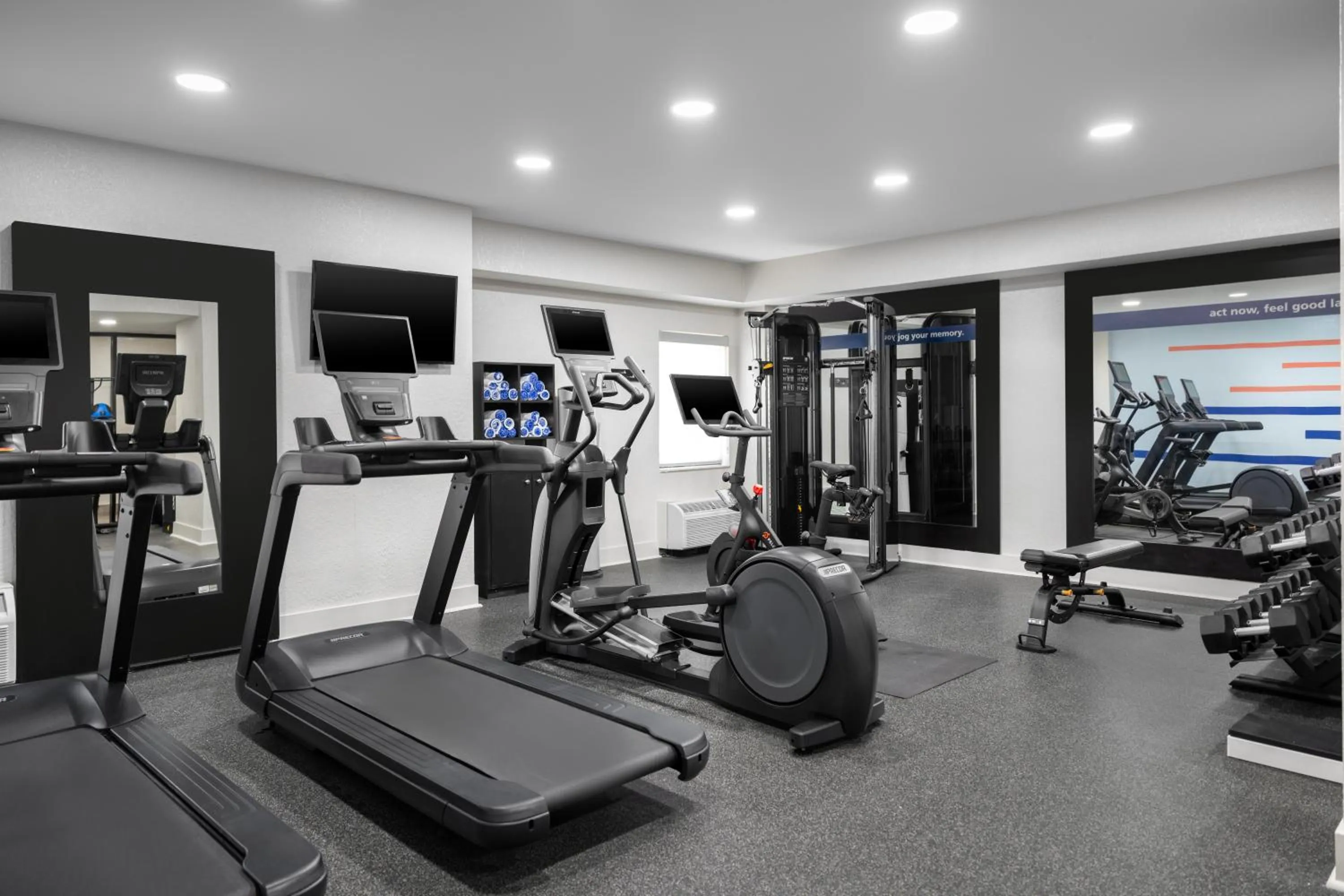 Fitness centre/facilities in Hampton Inn Miami-Airport West