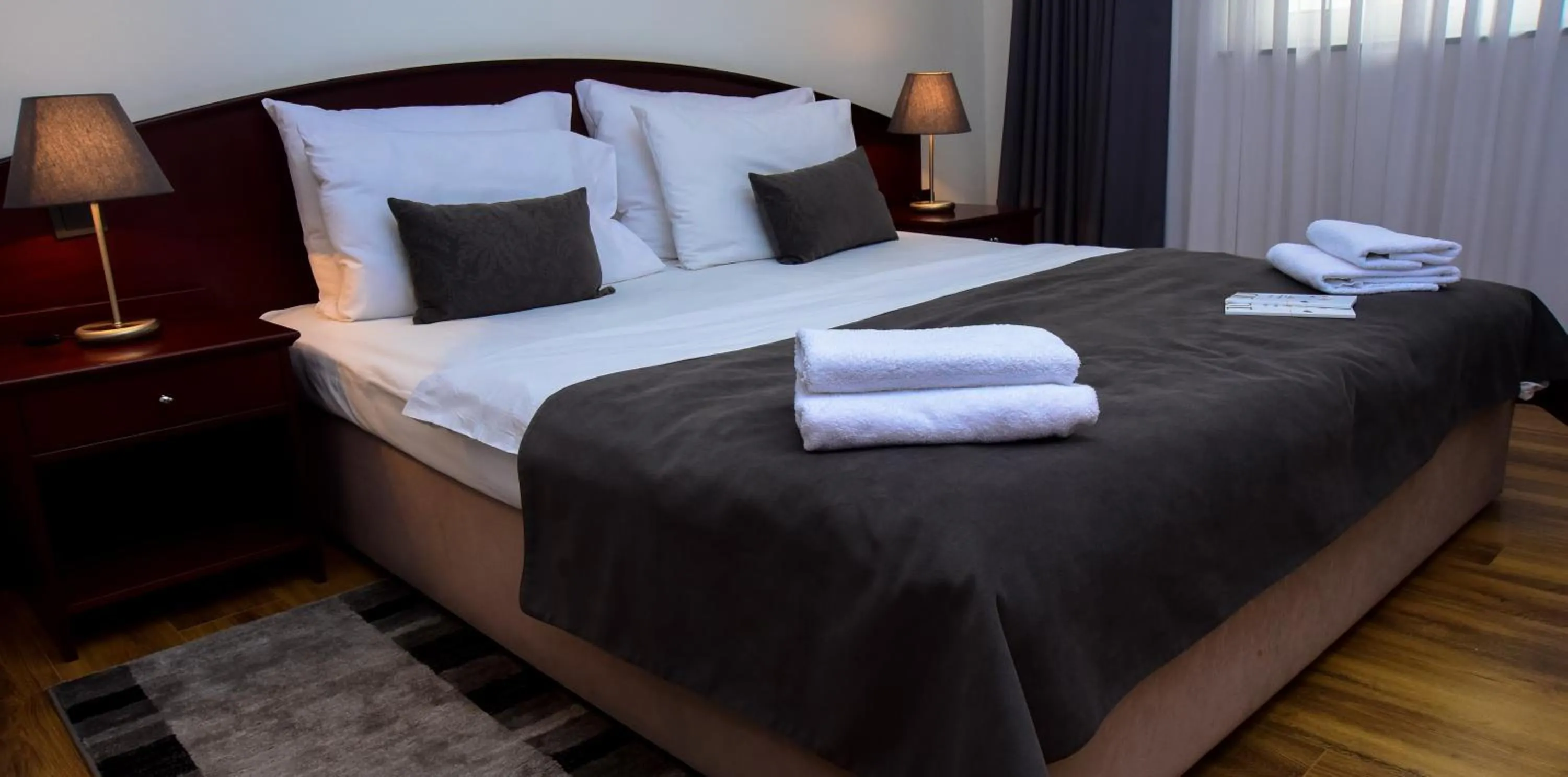 Bed in Hotel Meridijan16