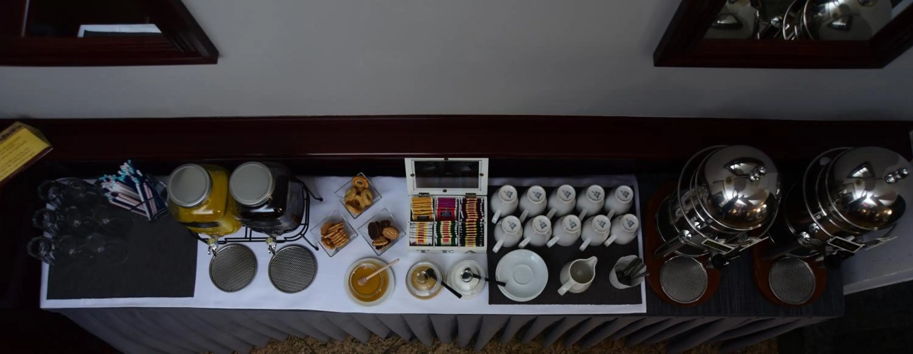 Coffee/tea facilities in Hotel Meridijan16