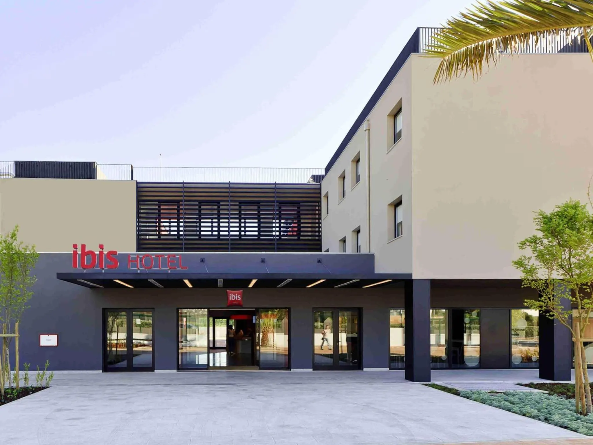 Property building in Hotel Ibis Lisboa Sintra