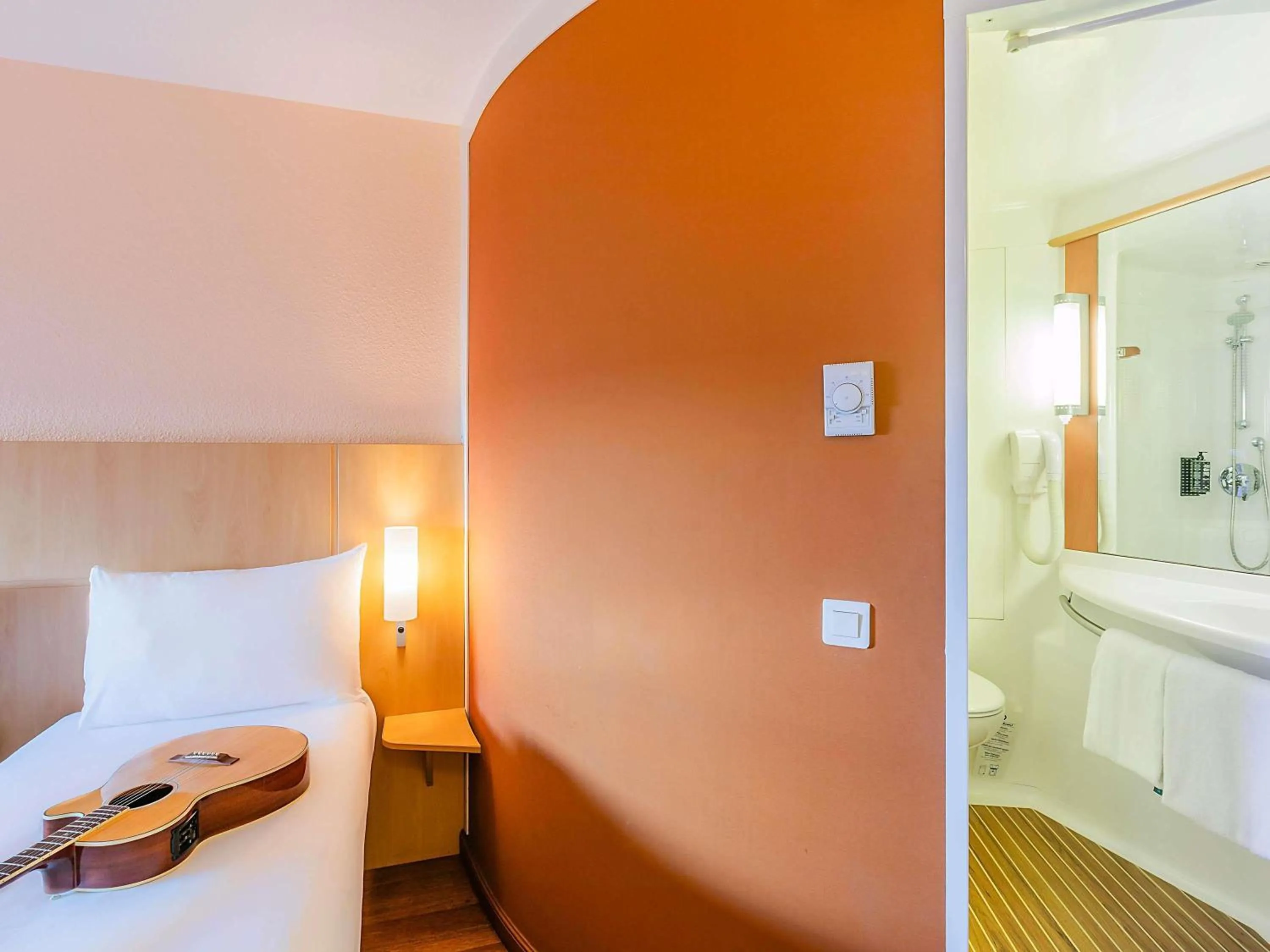 Bedroom, Bed in Hotel Ibis Lisboa Sintra