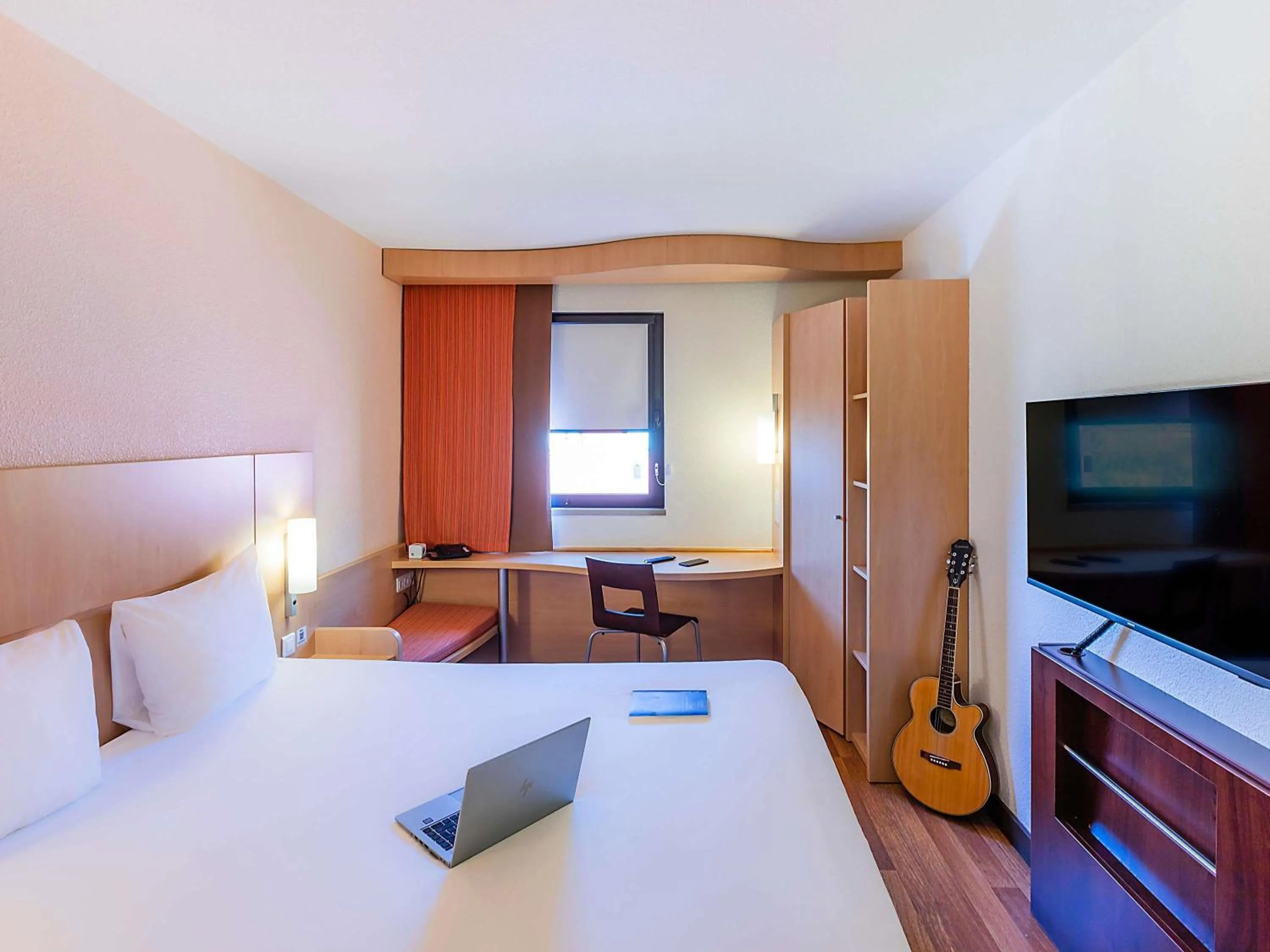 Bedroom, Bed in Hotel Ibis Lisboa Sintra