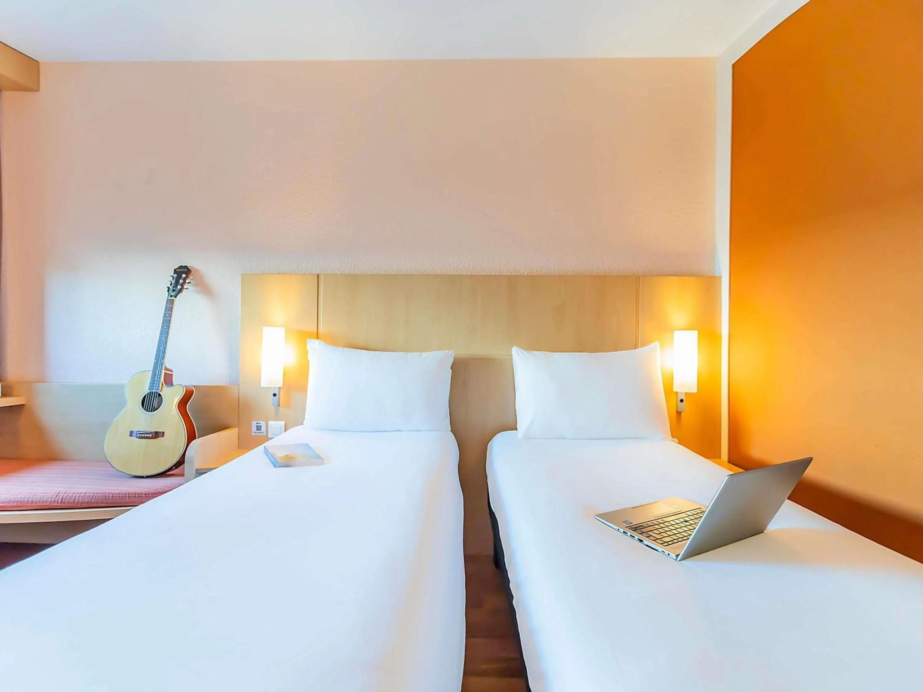 Bedroom, Bed in Hotel Ibis Lisboa Sintra