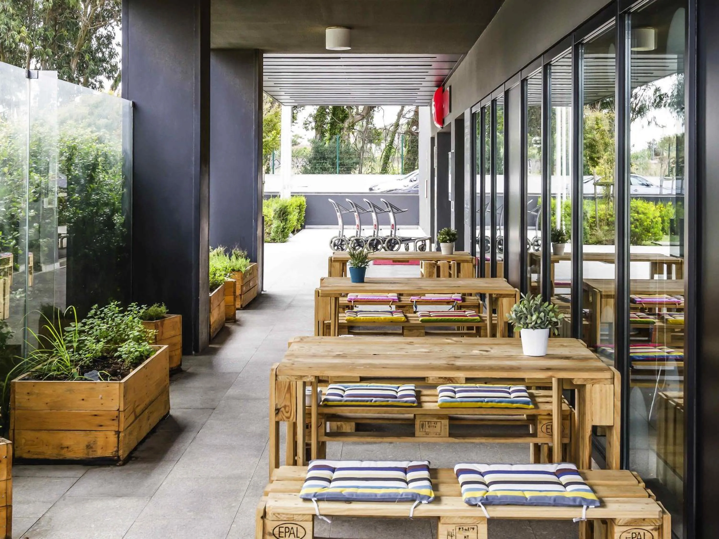 Restaurant/places to eat in Hotel Ibis Lisboa Sintra