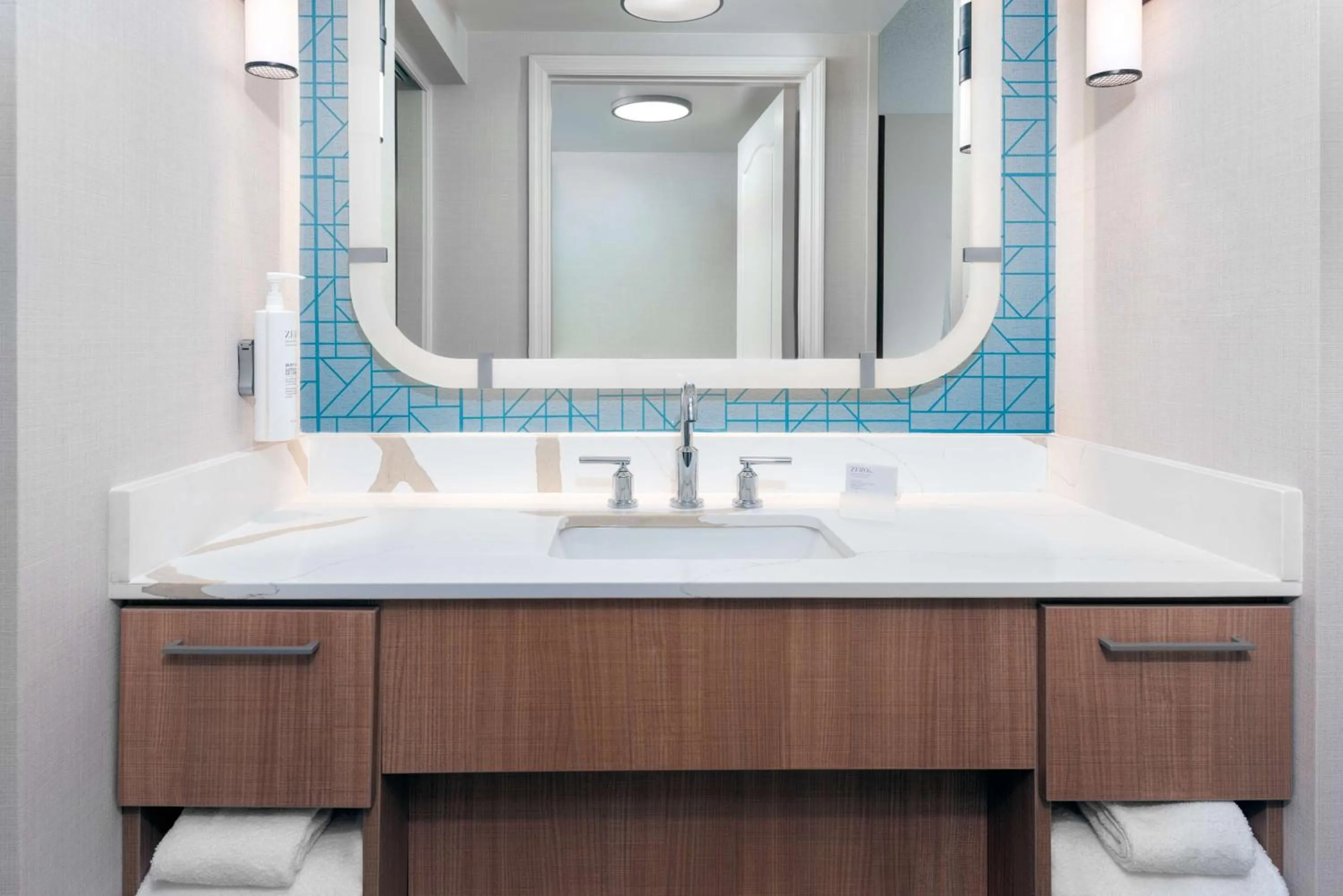 Bathroom in Homewood Suites by Hilton Orlando-Nearest to Universal Studios